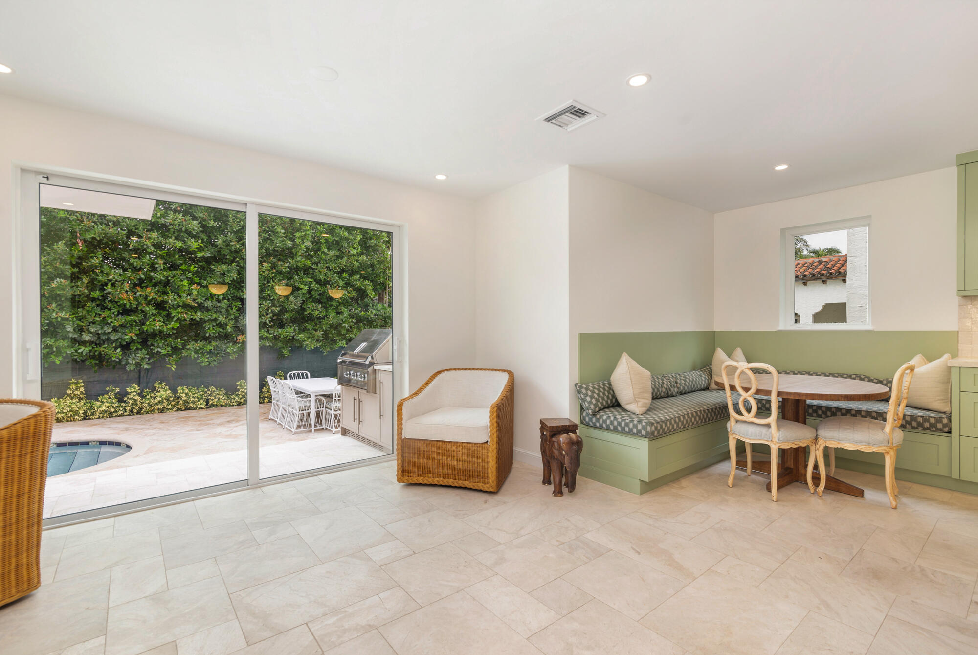 250 MURRAY, West Palm Beach FL 33405