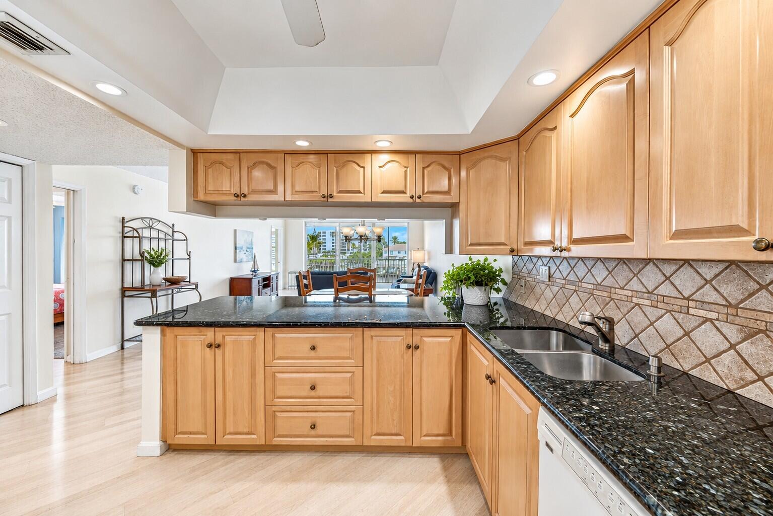 3180 NE 48TH #309, Lighthouse Point FL 33064