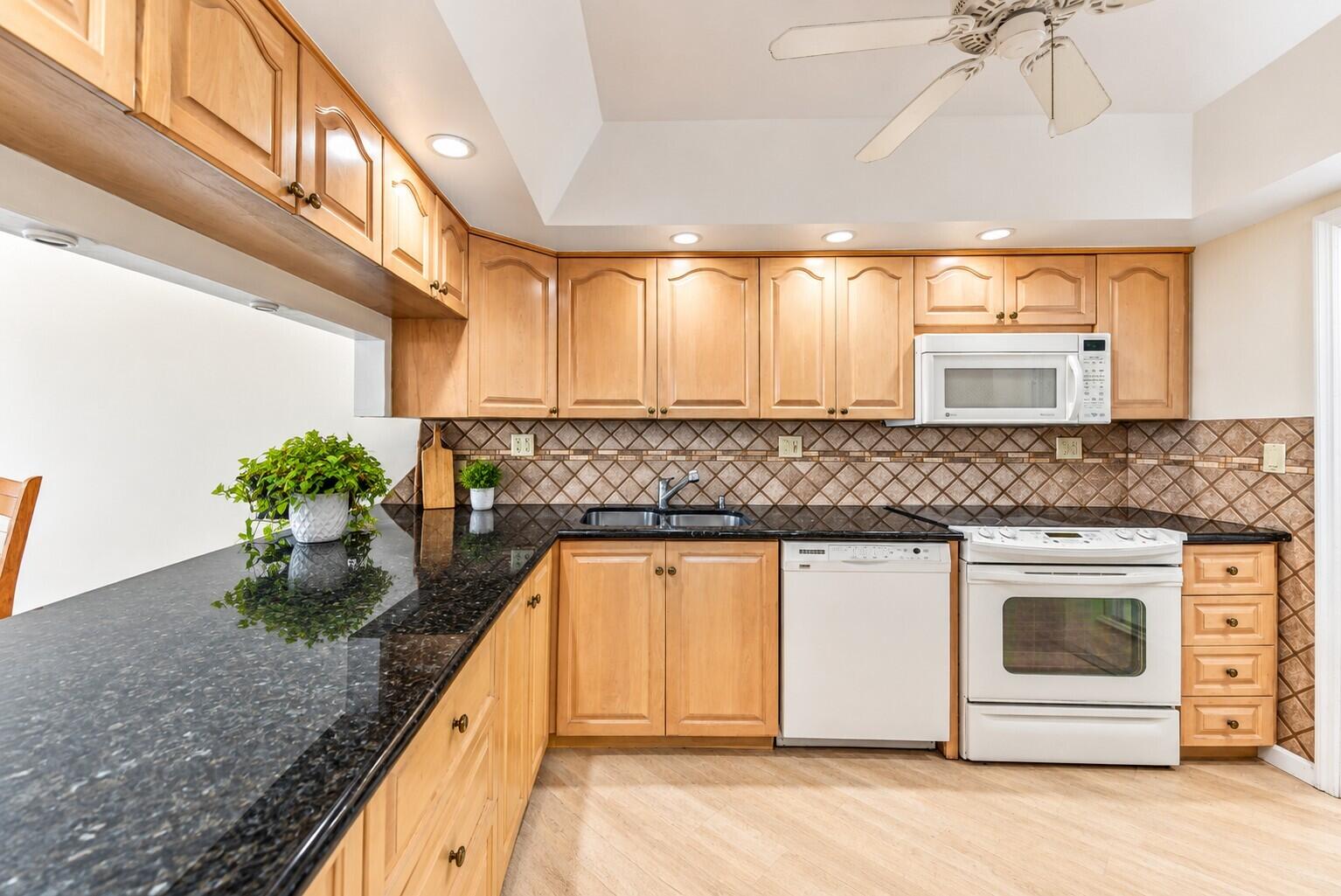 3180 NE 48TH #309, Lighthouse Point FL 33064