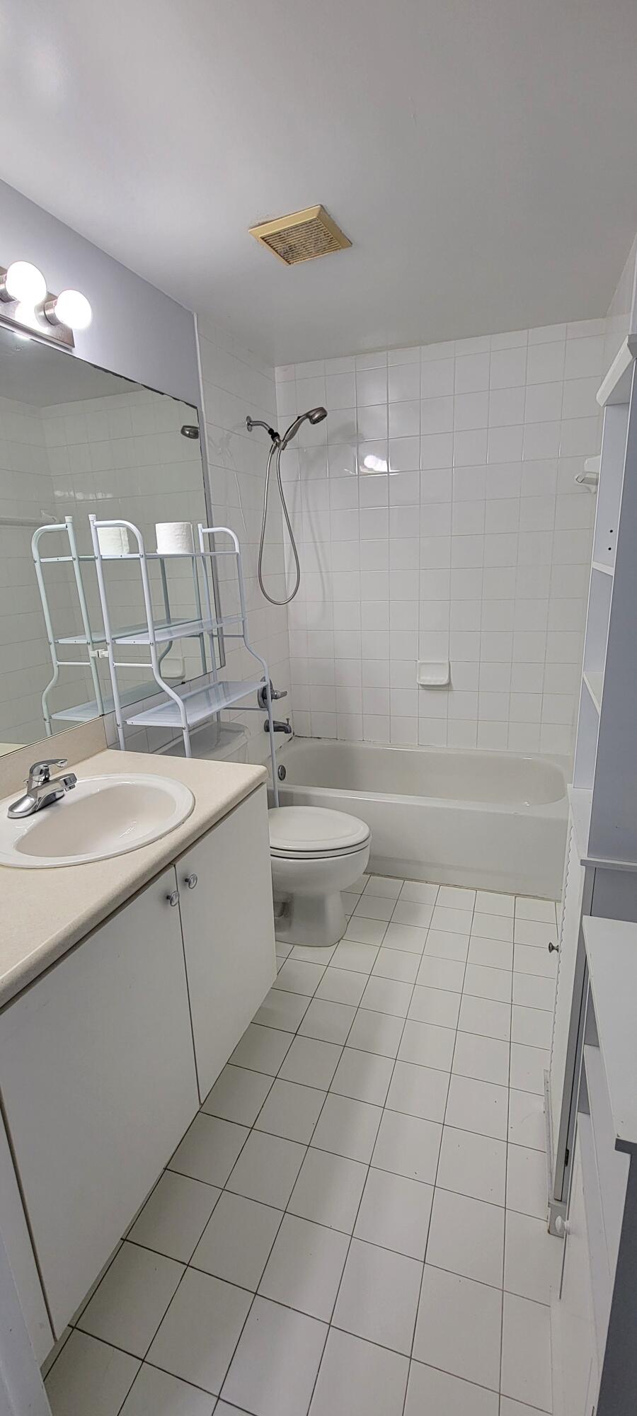 5099 NW 7TH #902, Miami FL 33126