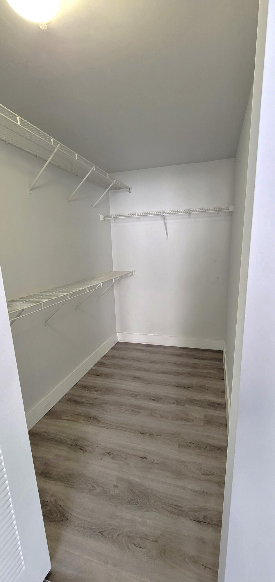 5099 NW 7TH #902, Miami FL 33126