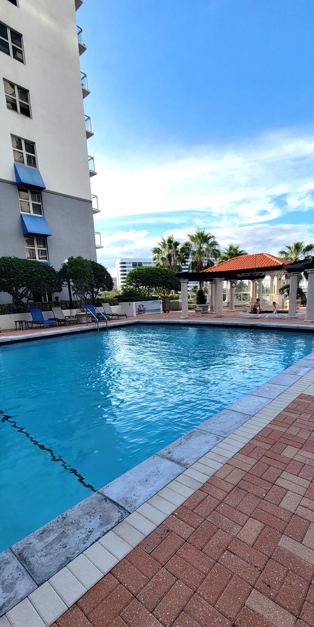 5099 NW 7TH #902, Miami FL 33126