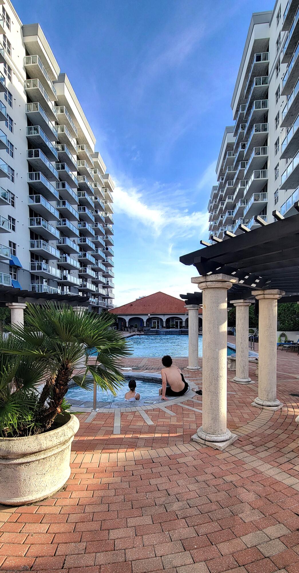 5099 NW 7TH #902, Miami FL 33126
