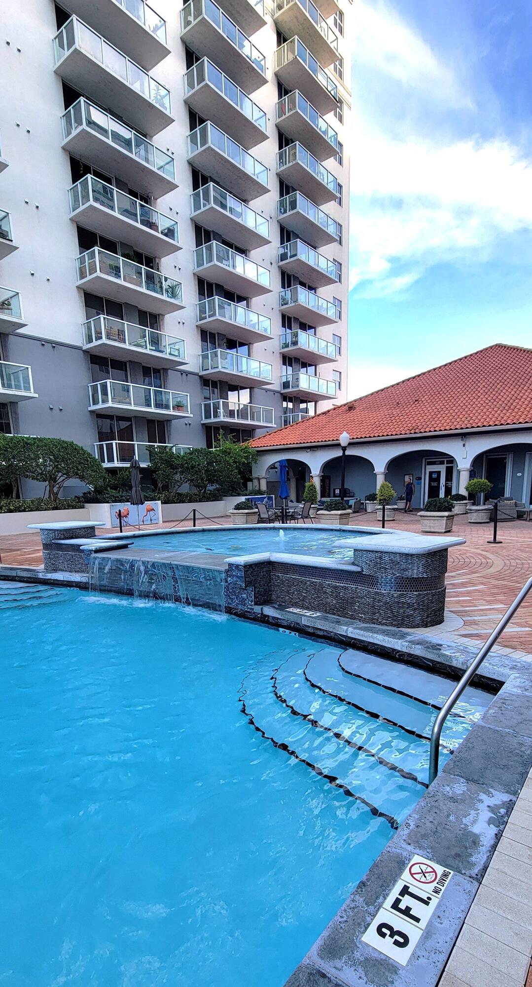 5099 NW 7TH #902, Miami FL 33126