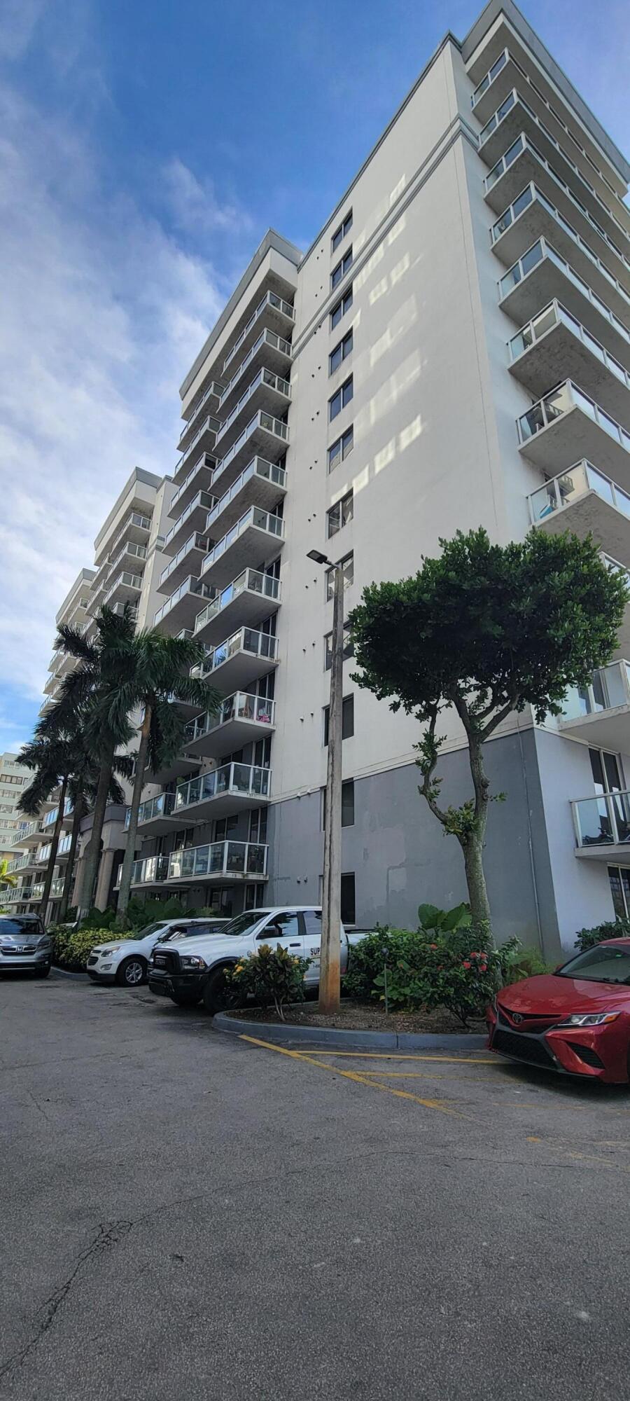 5099 NW 7TH #902, Miami FL 33126