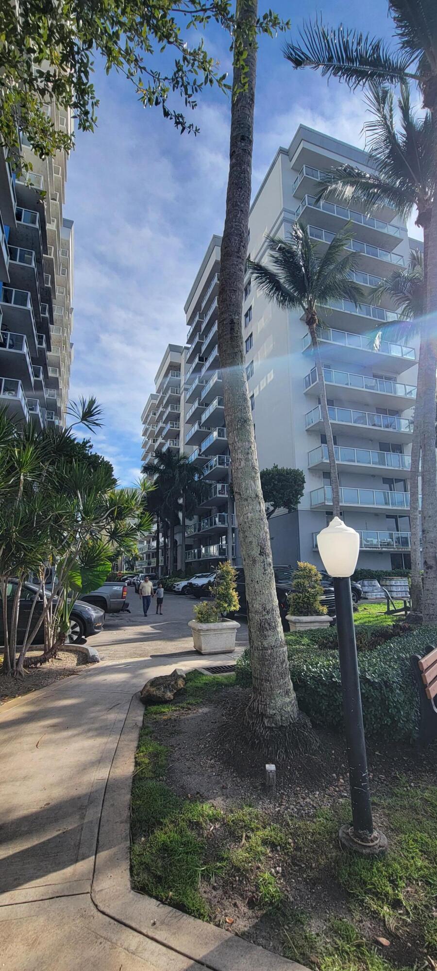 5099 NW 7TH #902, Miami FL 33126