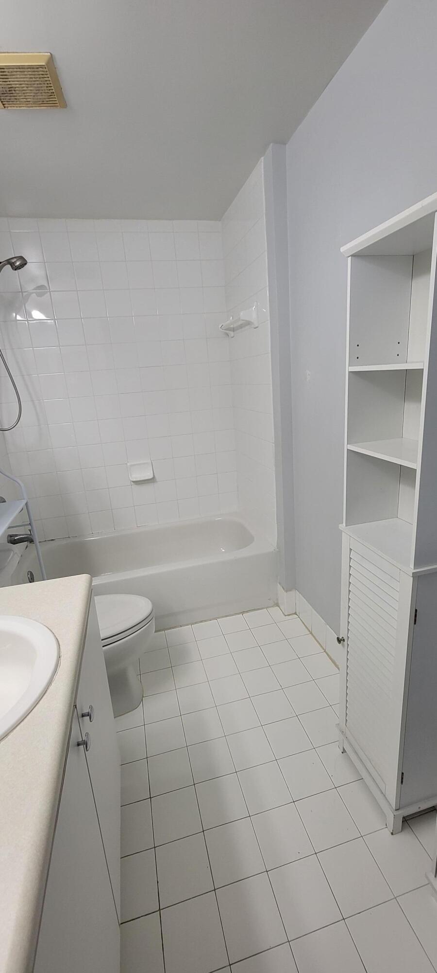 5099 NW 7TH #902, Miami FL 33126