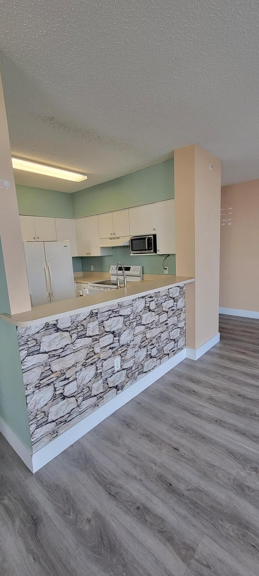 5099 NW 7TH #902, Miami FL 33126