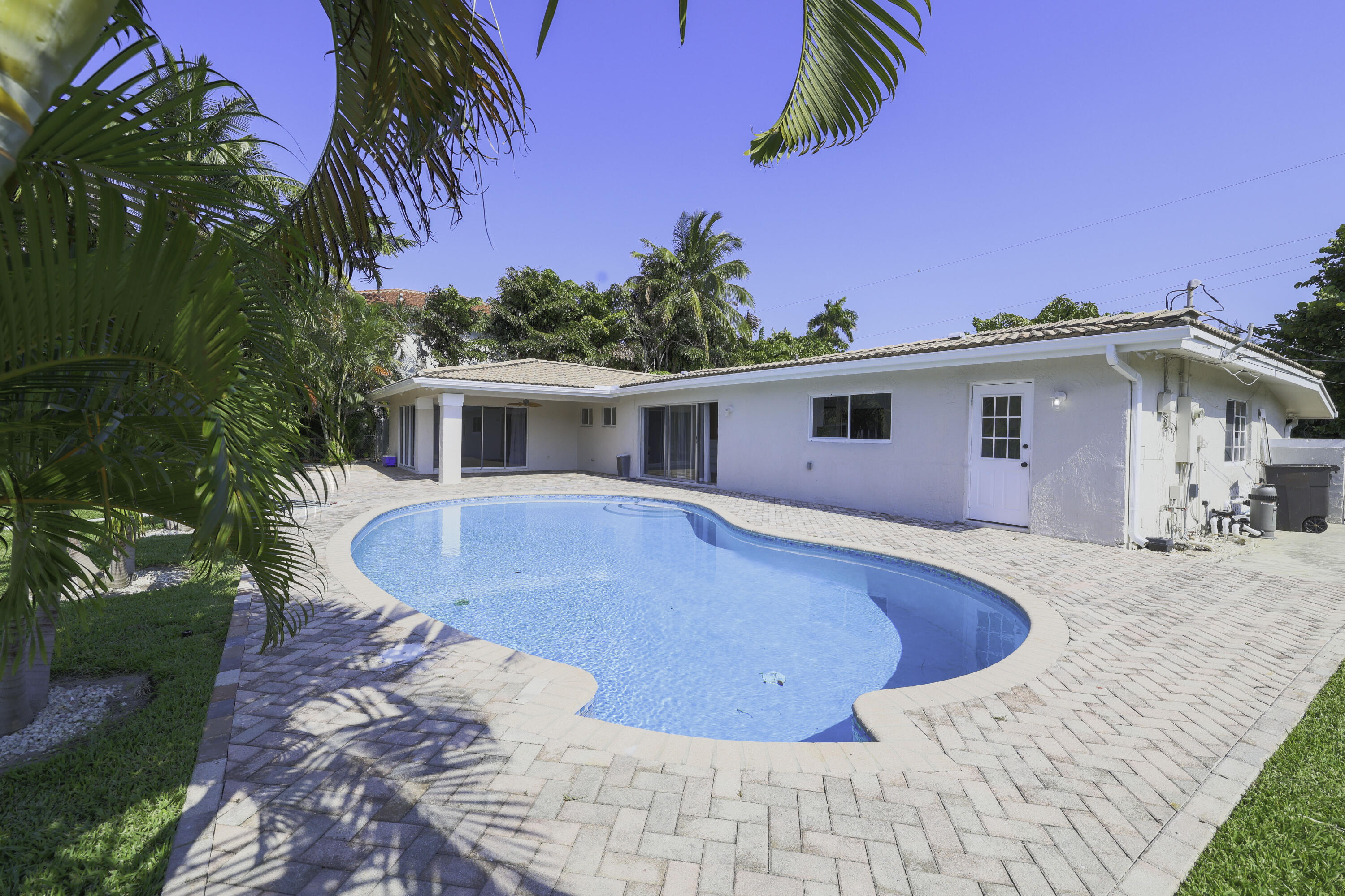 2265 NE 24th, Lighthouse Point FL 33064