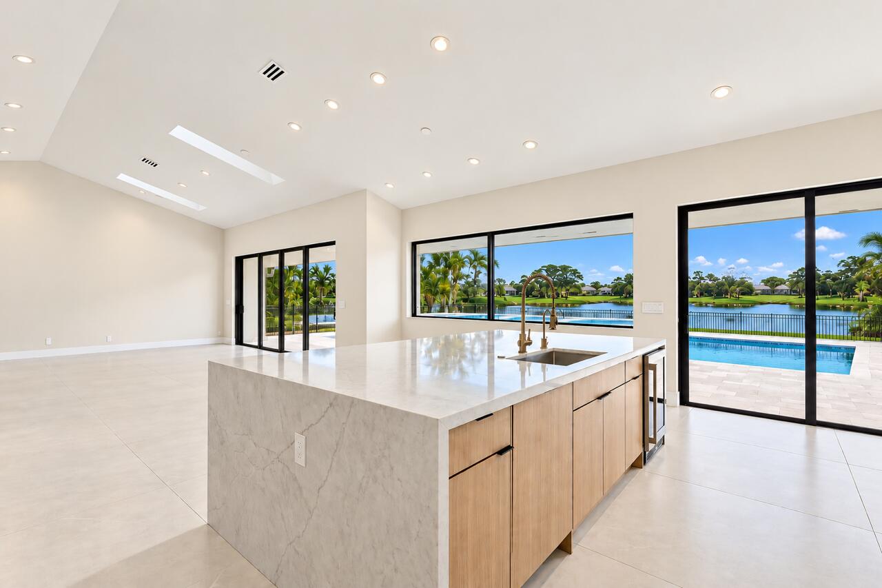 10941 BOCA WOODS, Boca Raton FL 33428