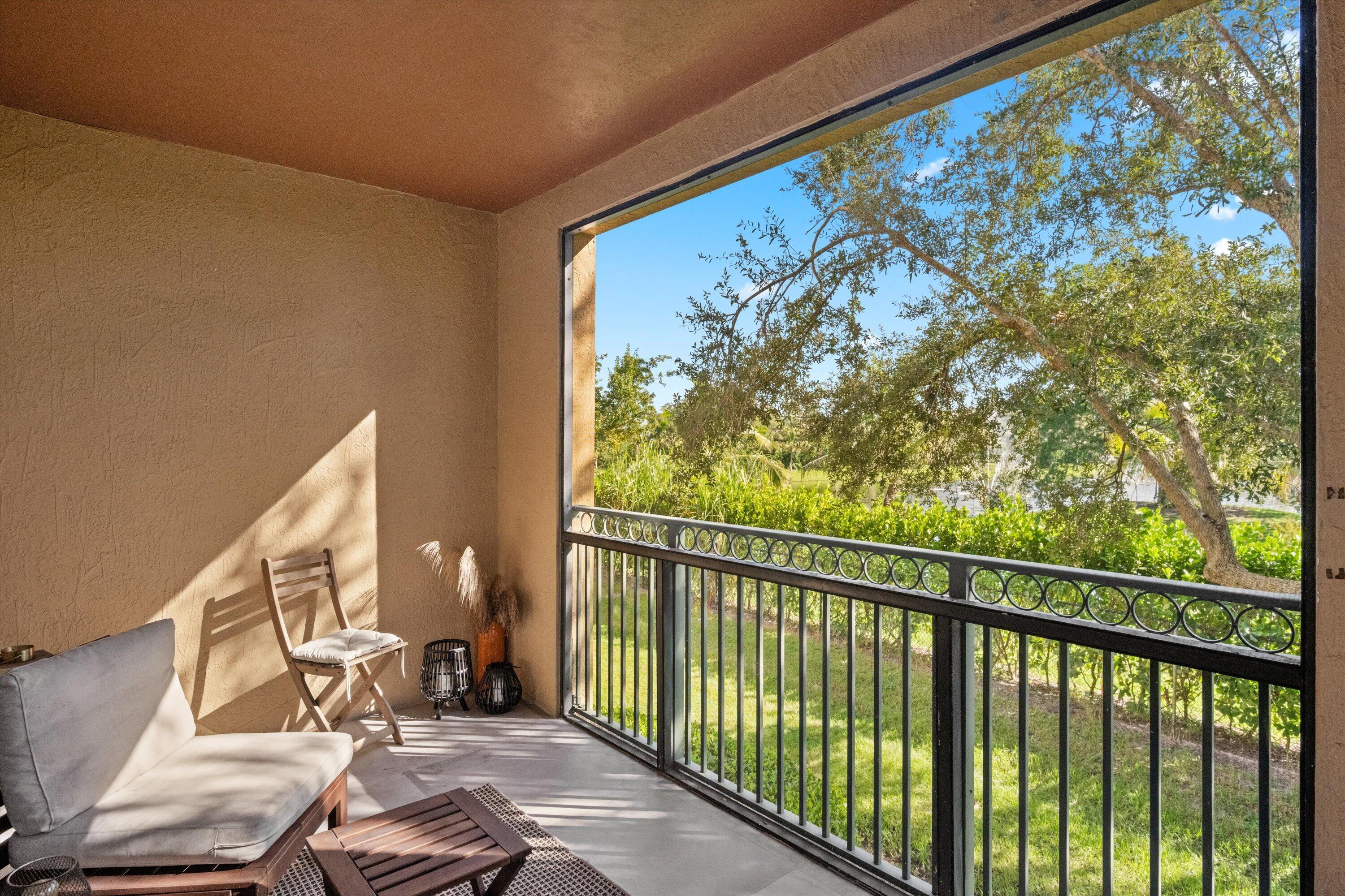 11750 SAINT ANDREWS #208, Wellington FL 33414