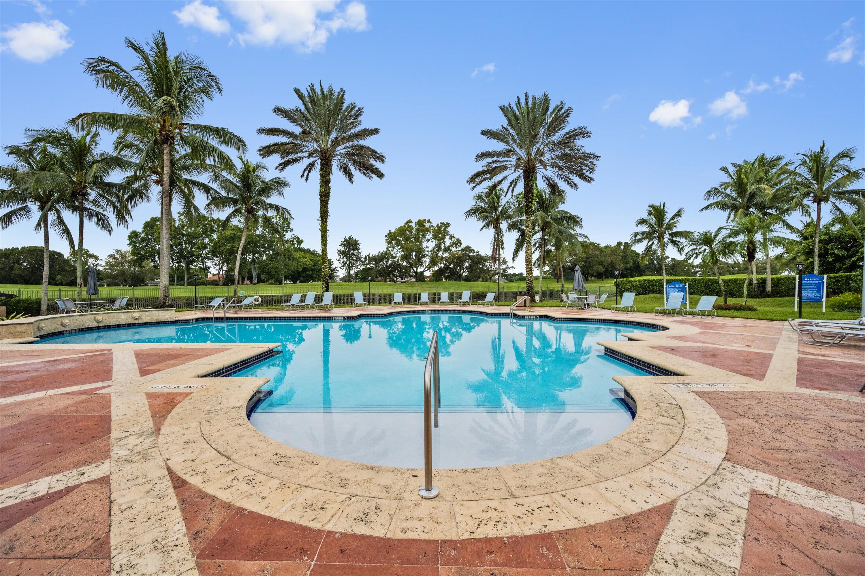 11750 SAINT ANDREWS #208, Wellington FL 33414