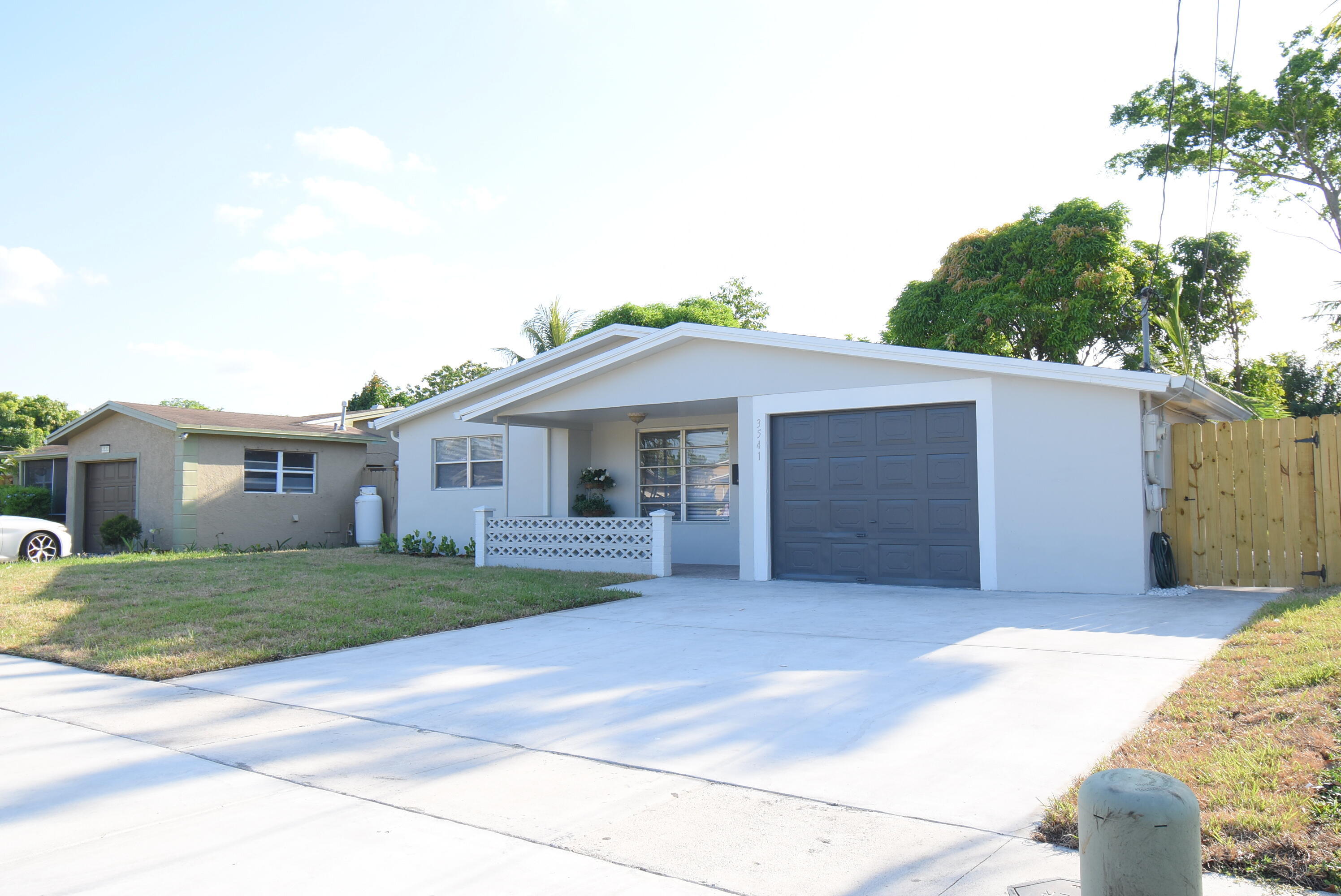 3541 NW 37th, Lauderdale Lakes FL 33309