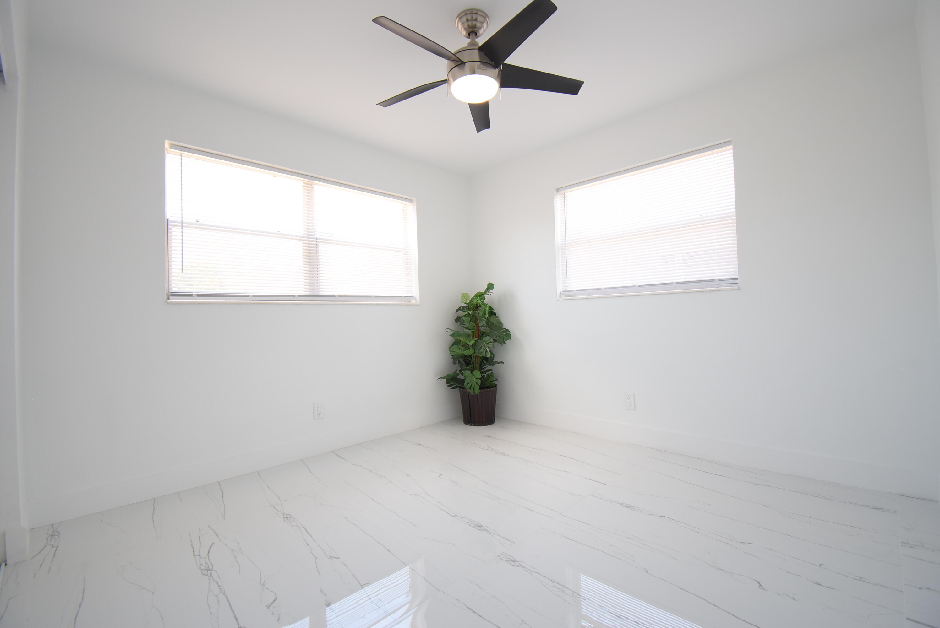 3541 NW 37th, Lauderdale Lakes FL 33309