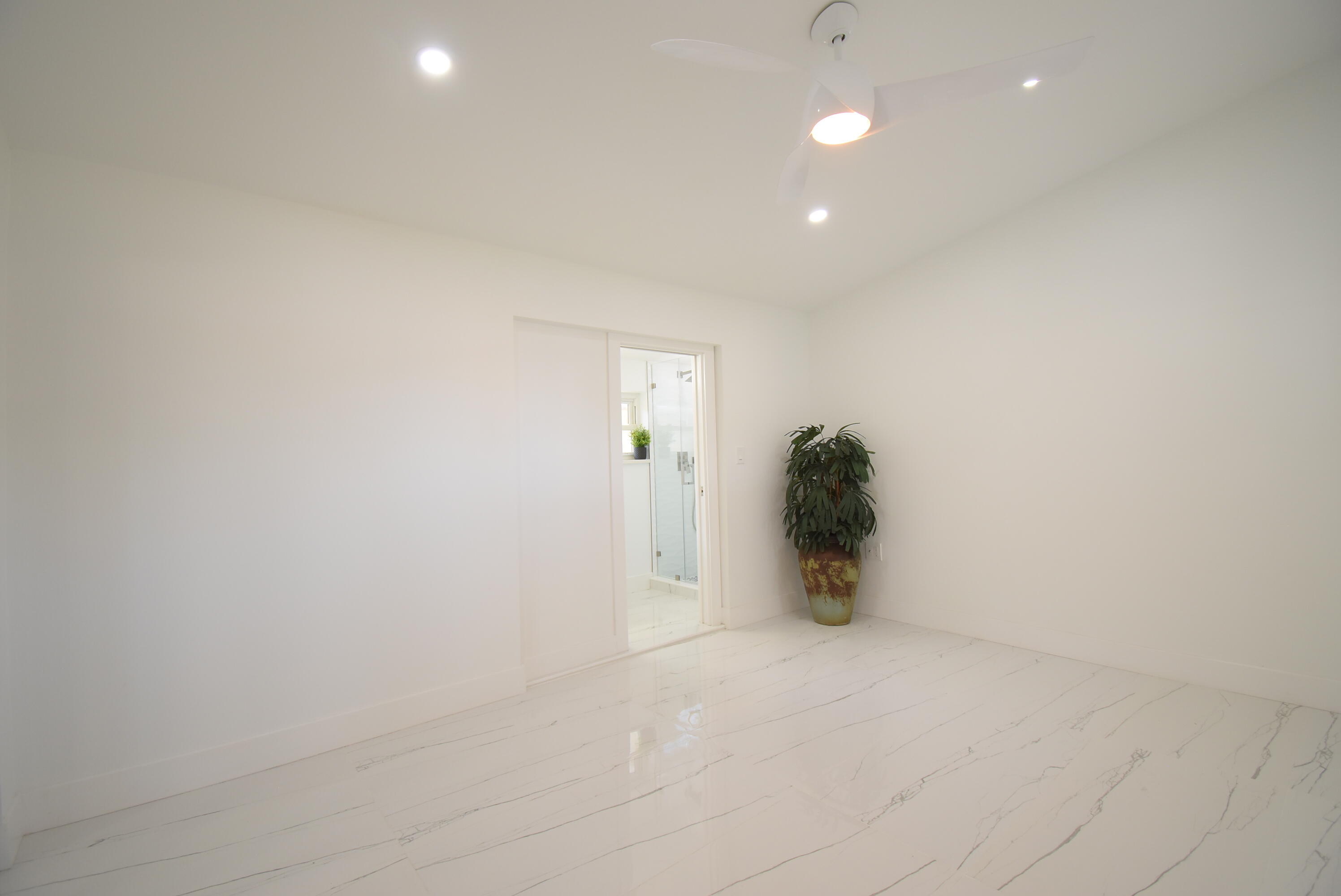 3541 NW 37th, Lauderdale Lakes FL 33309