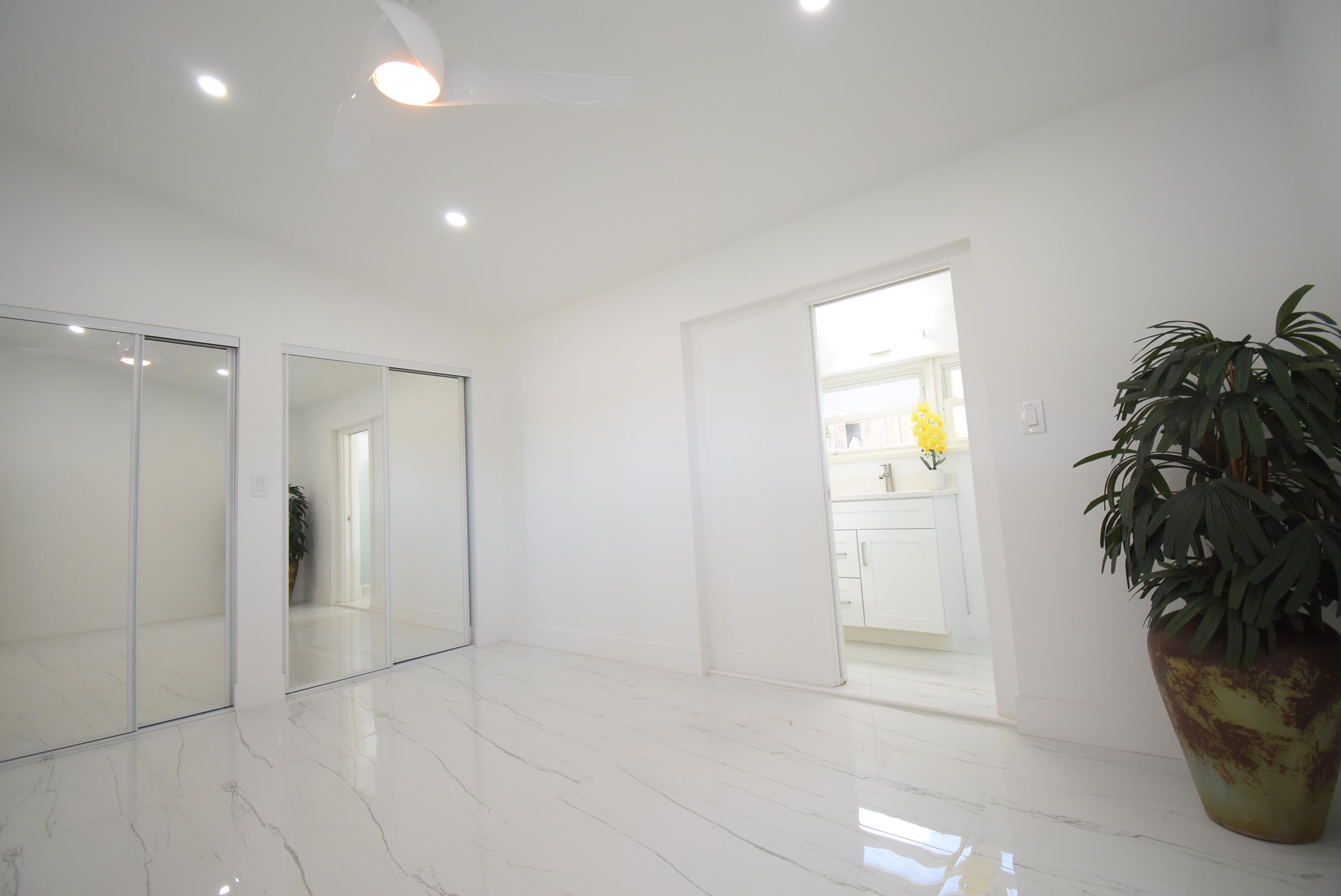 3541 NW 37th, Lauderdale Lakes FL 33309
