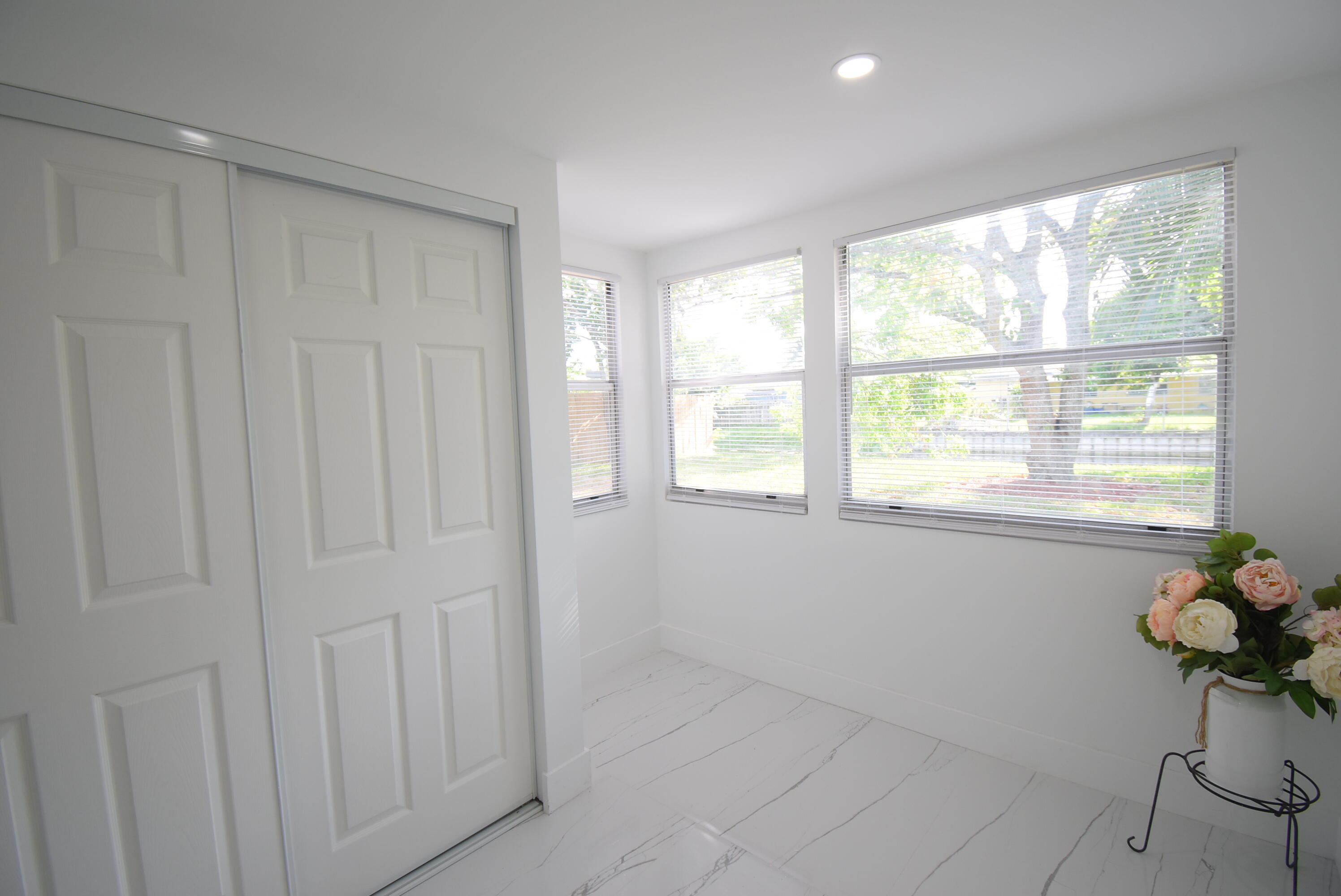 3541 NW 37th, Lauderdale Lakes FL 33309
