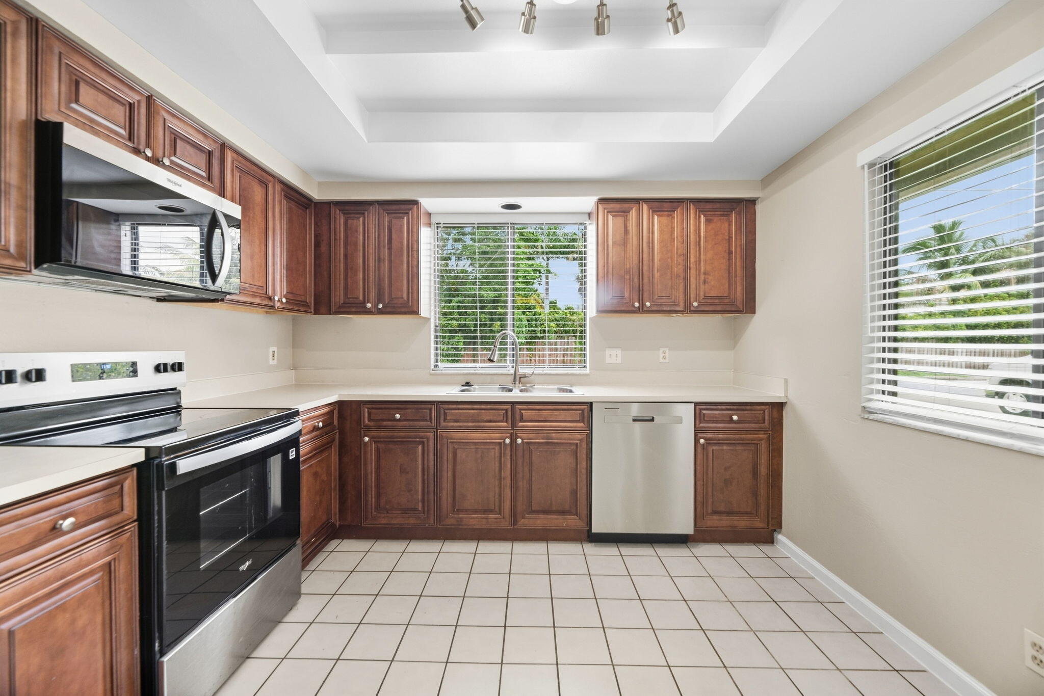 6294 LESLIE, Jupiter FL 33458
