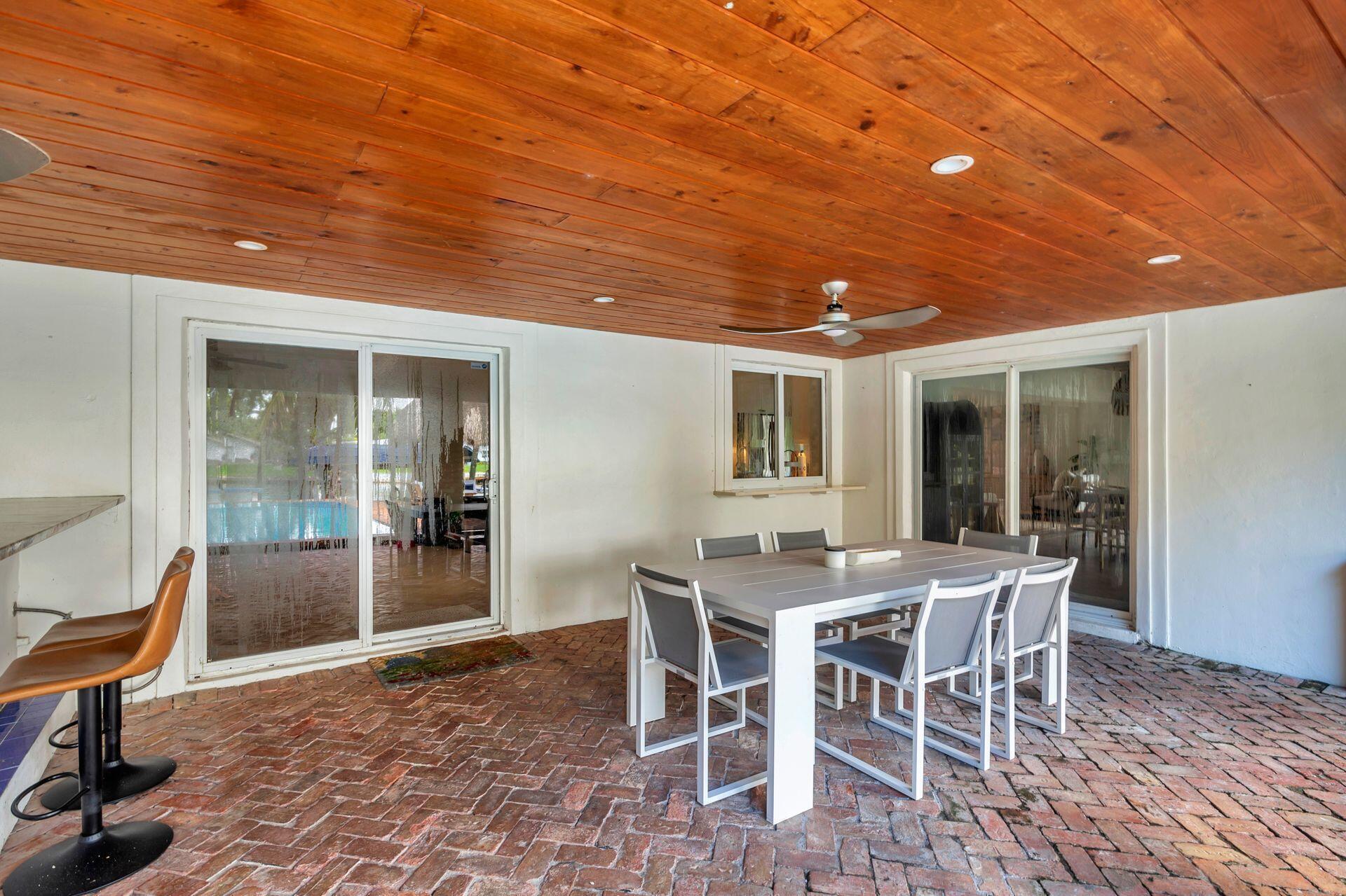 7813 Pine Tree, West Palm Beach FL 33406