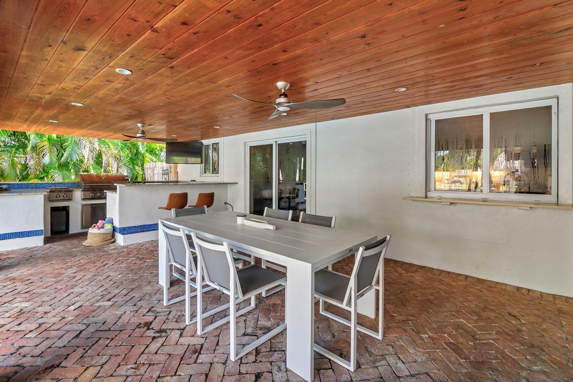 7813 Pine Tree, West Palm Beach FL 33406