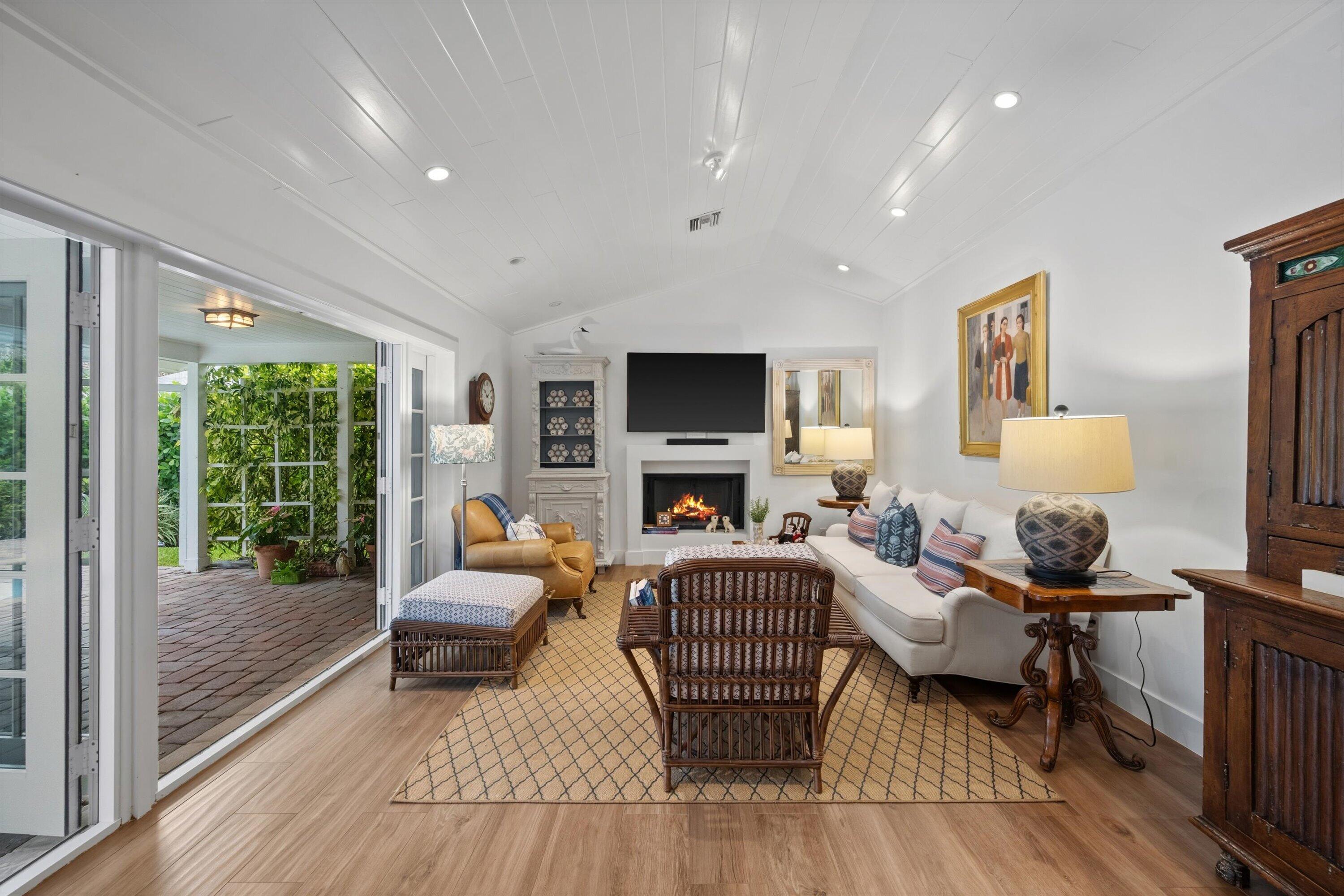 60 Colony, Jupiter Inlet Colony FL 33469