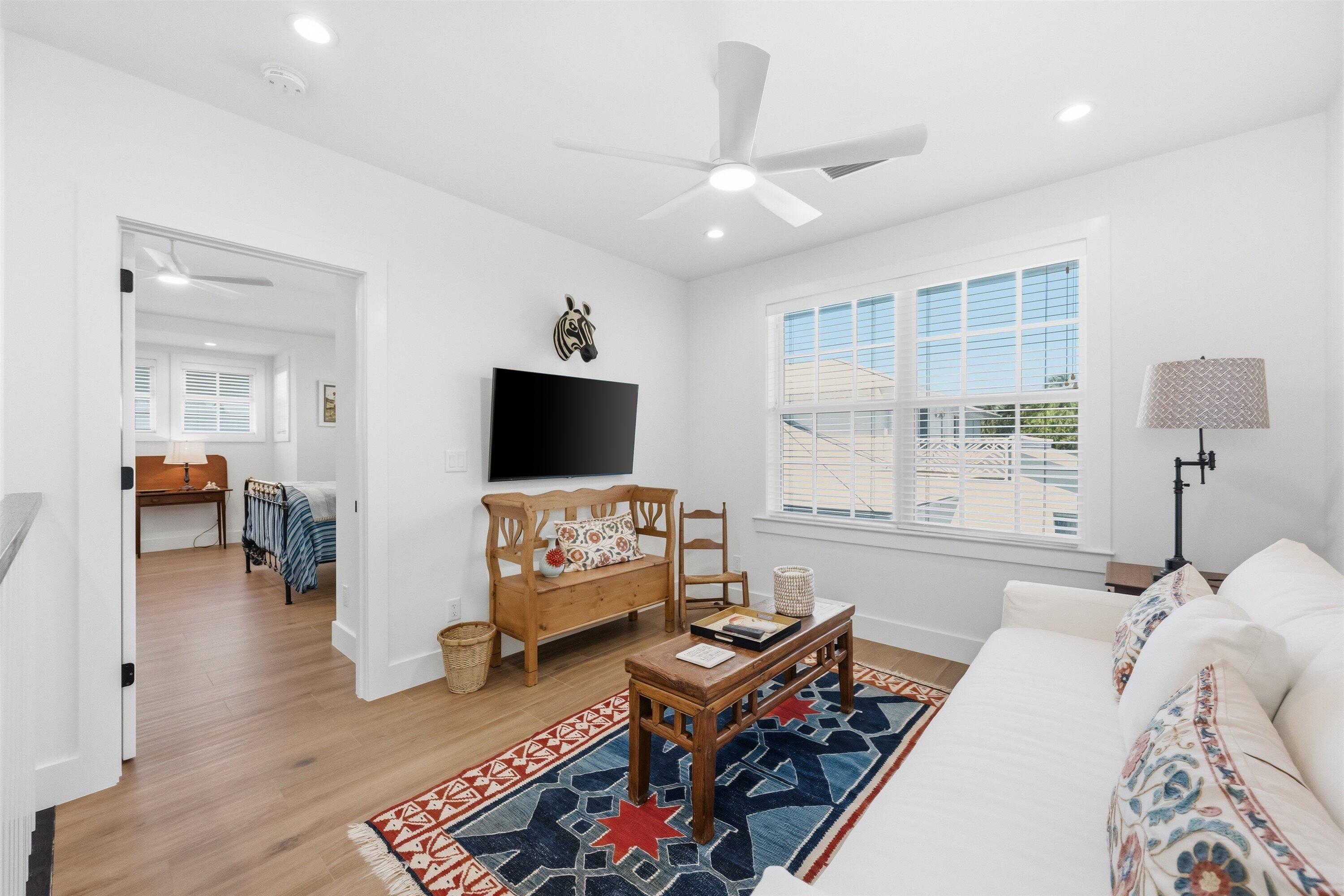 60 Colony, Jupiter Inlet Colony FL 33469