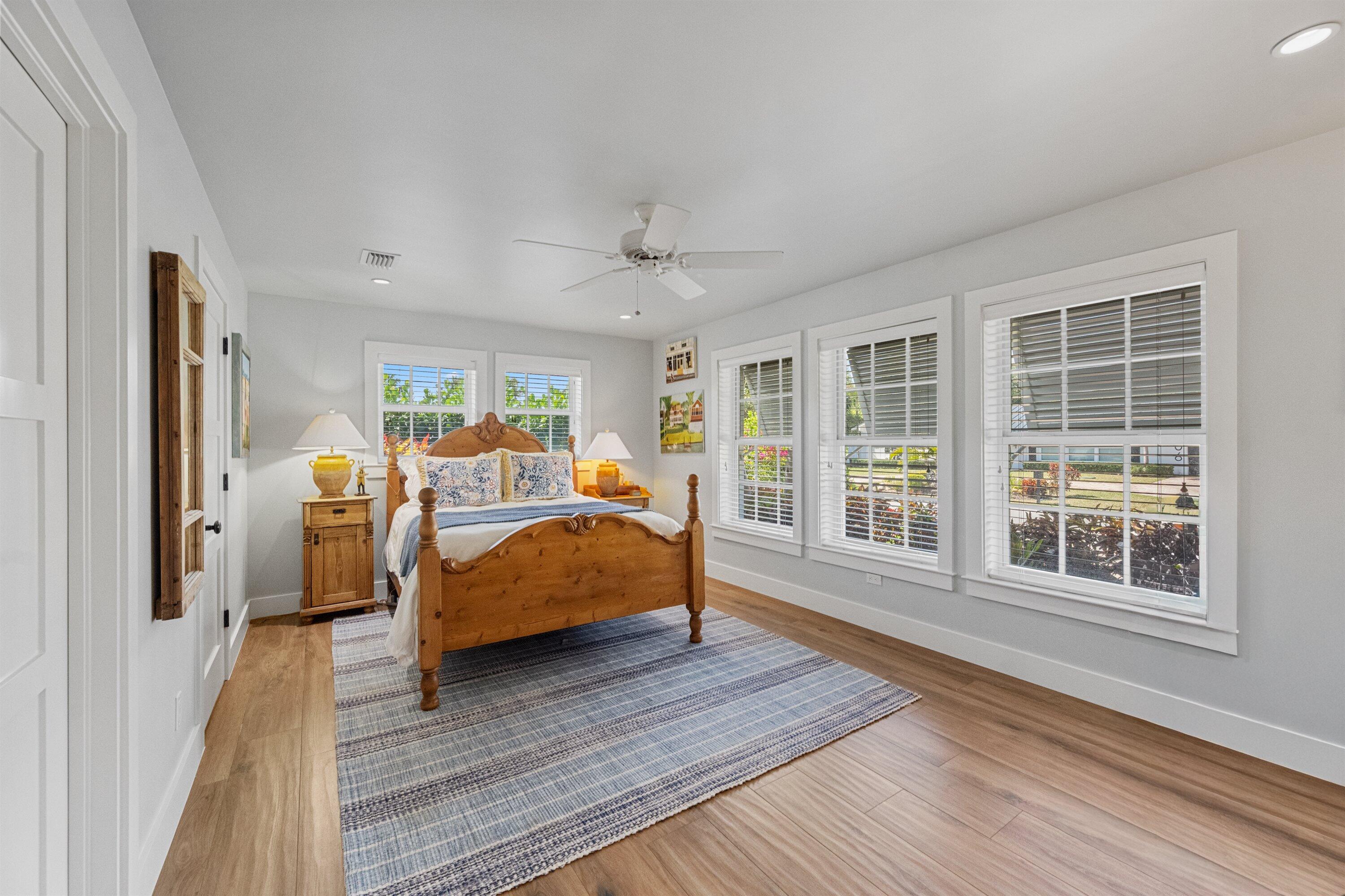 60 Colony, Jupiter Inlet Colony FL 33469