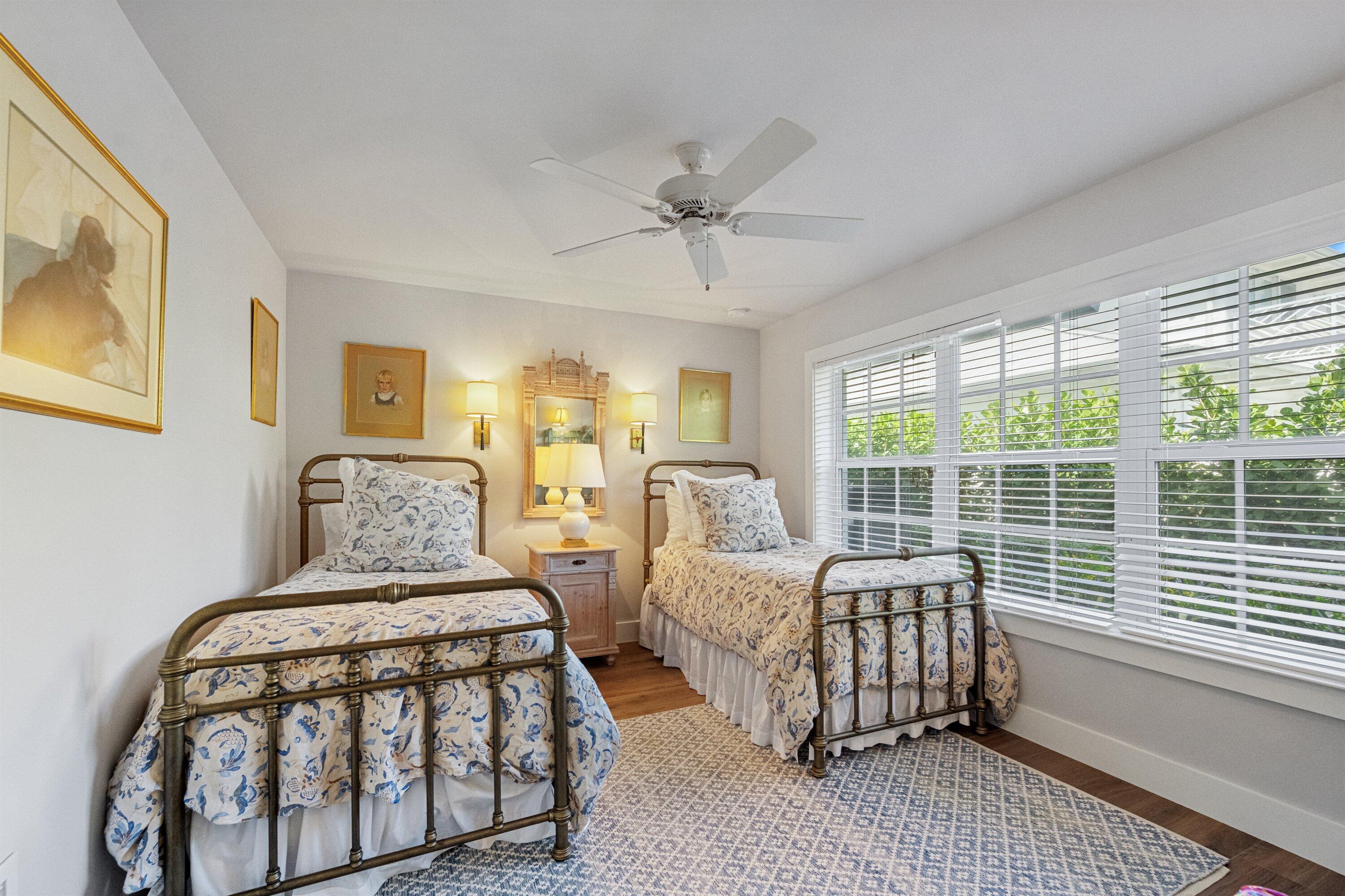 60 Colony, Jupiter Inlet Colony FL 33469