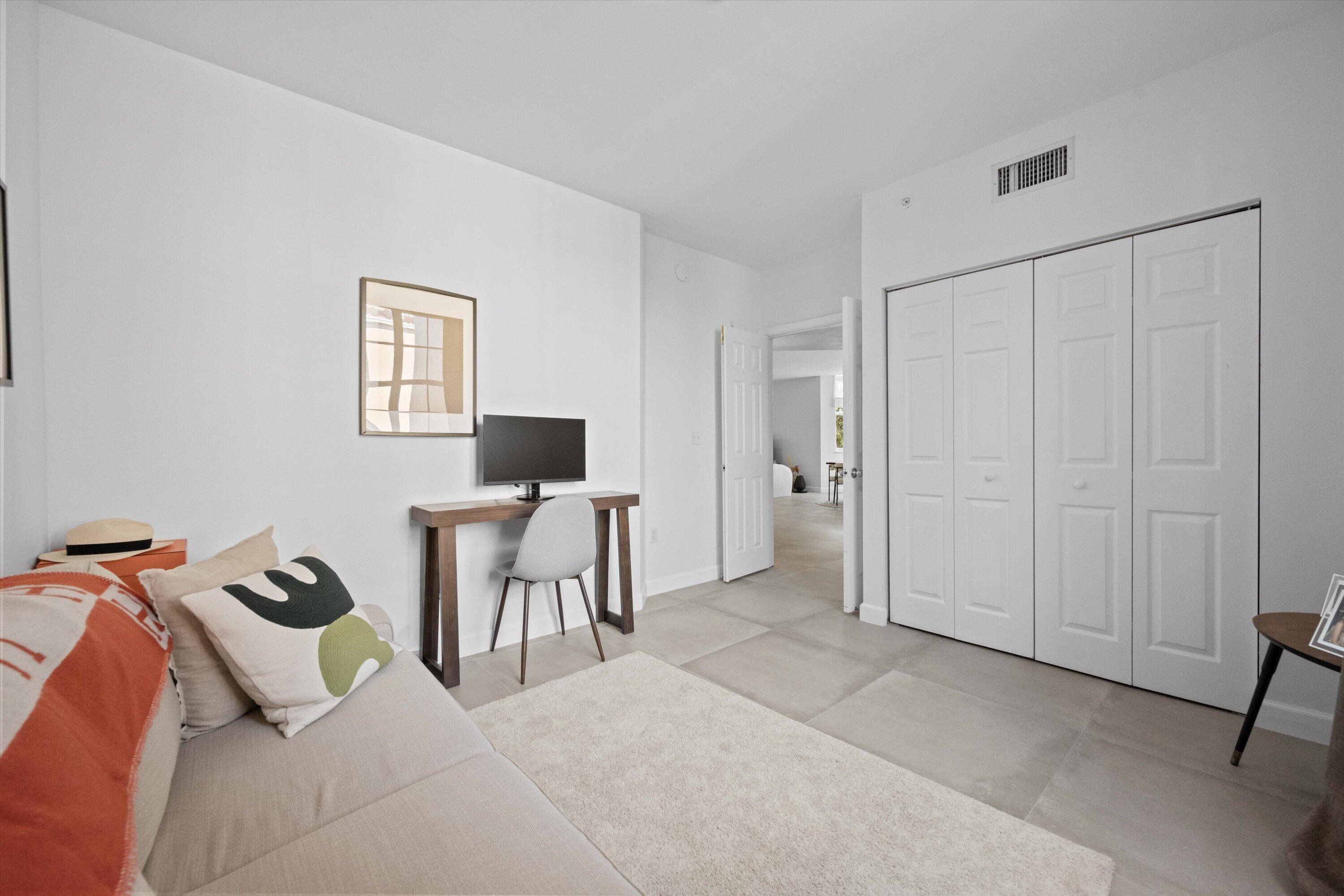 11750 SAINT ANDREWS #208, Wellington FL 33414