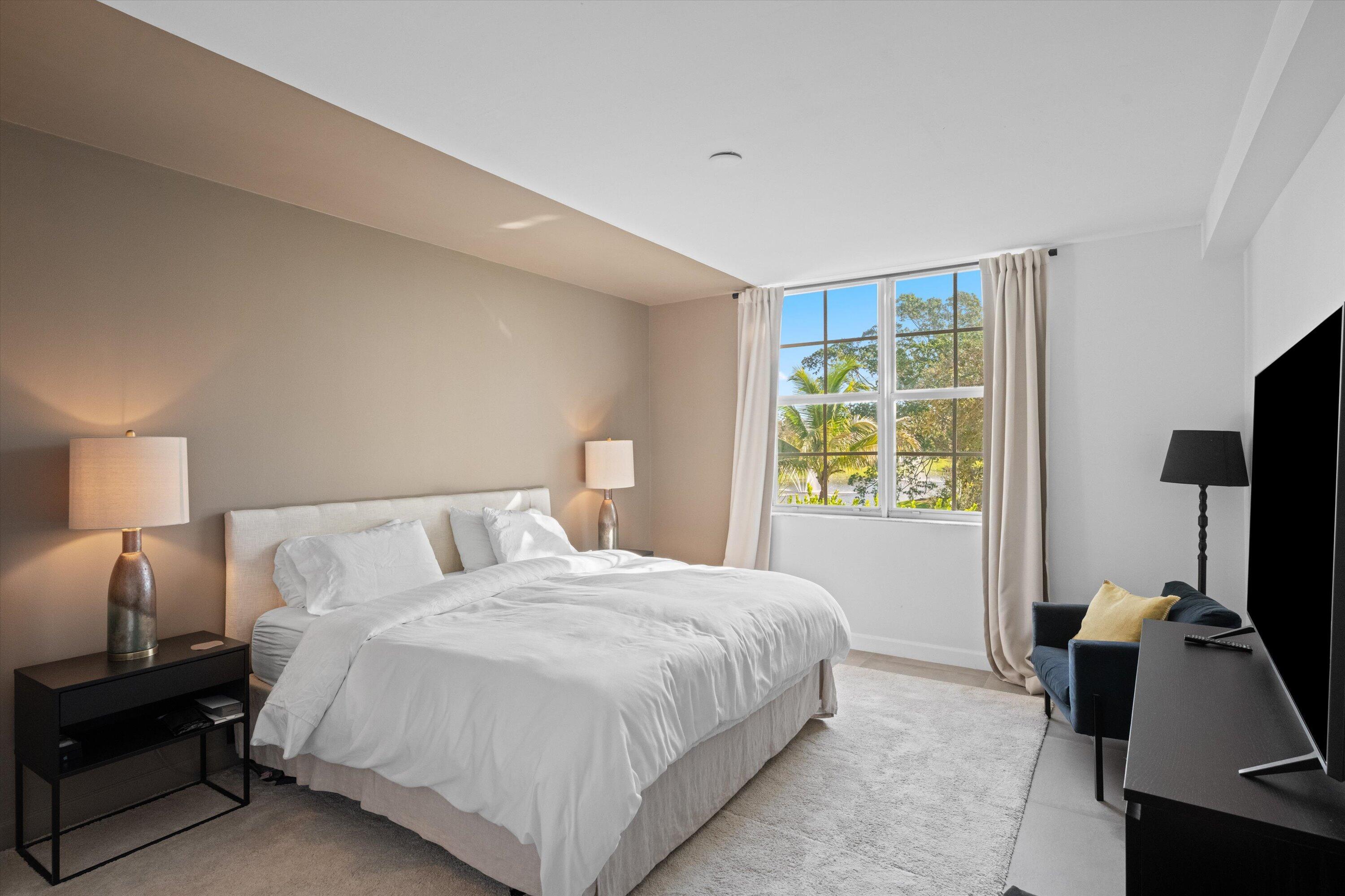 11750 SAINT ANDREWS #208, Wellington FL 33414