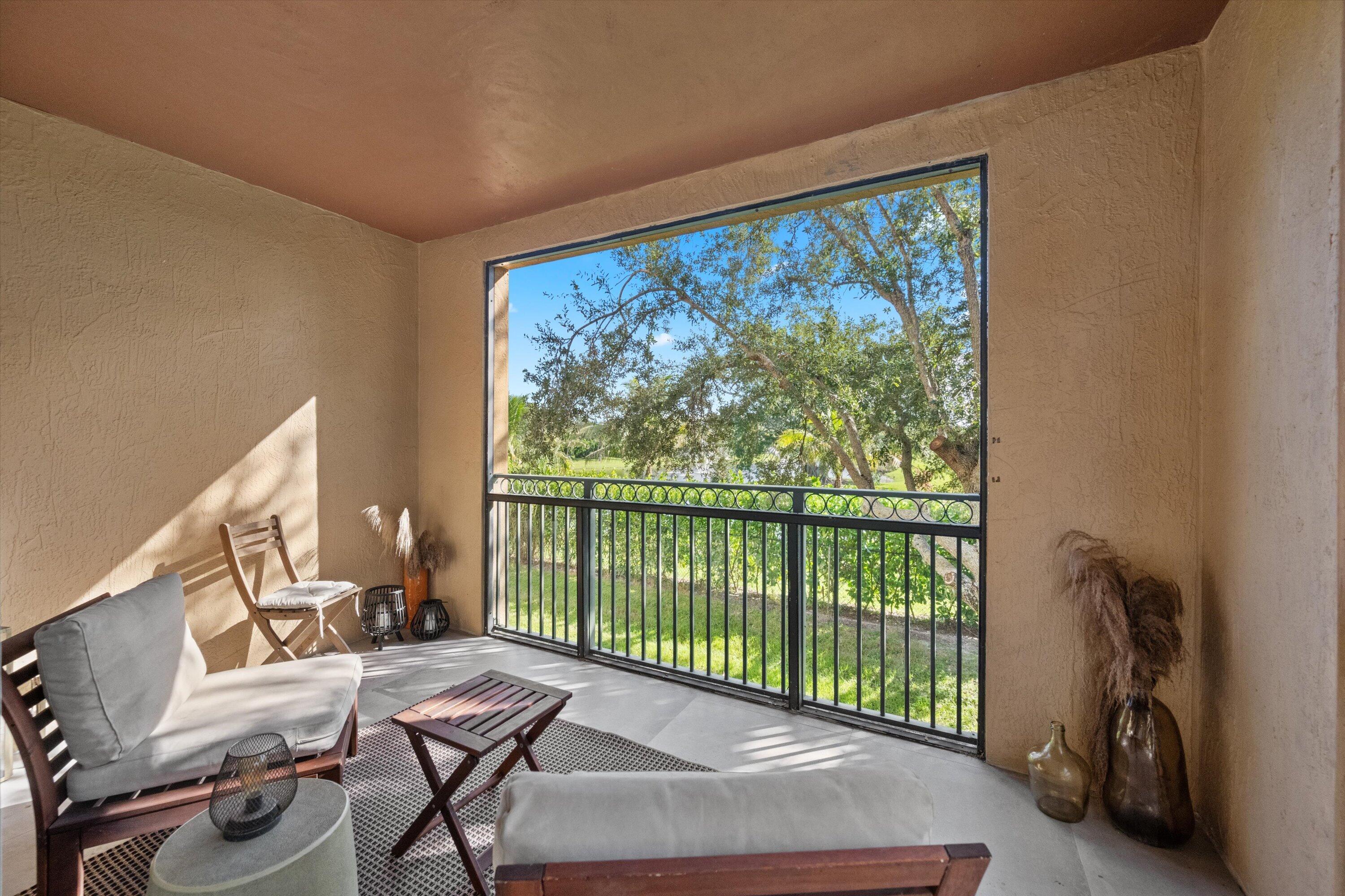 11750 SAINT ANDREWS #208, Wellington FL 33414