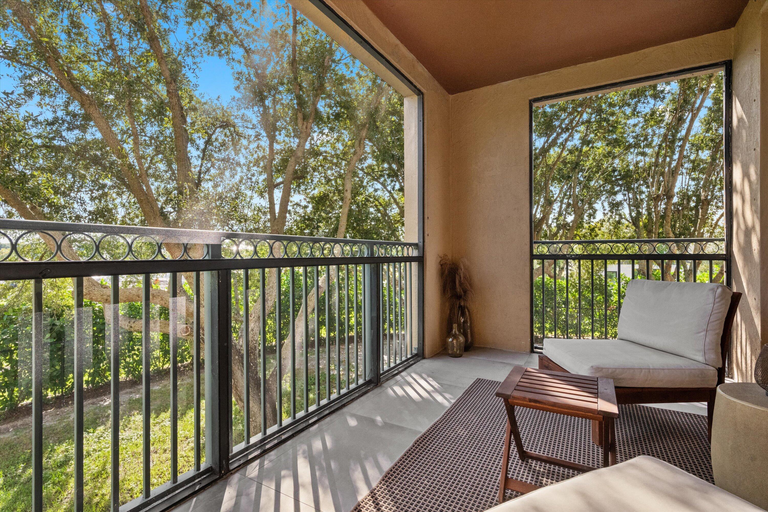 11750 SAINT ANDREWS #208, Wellington FL 33414