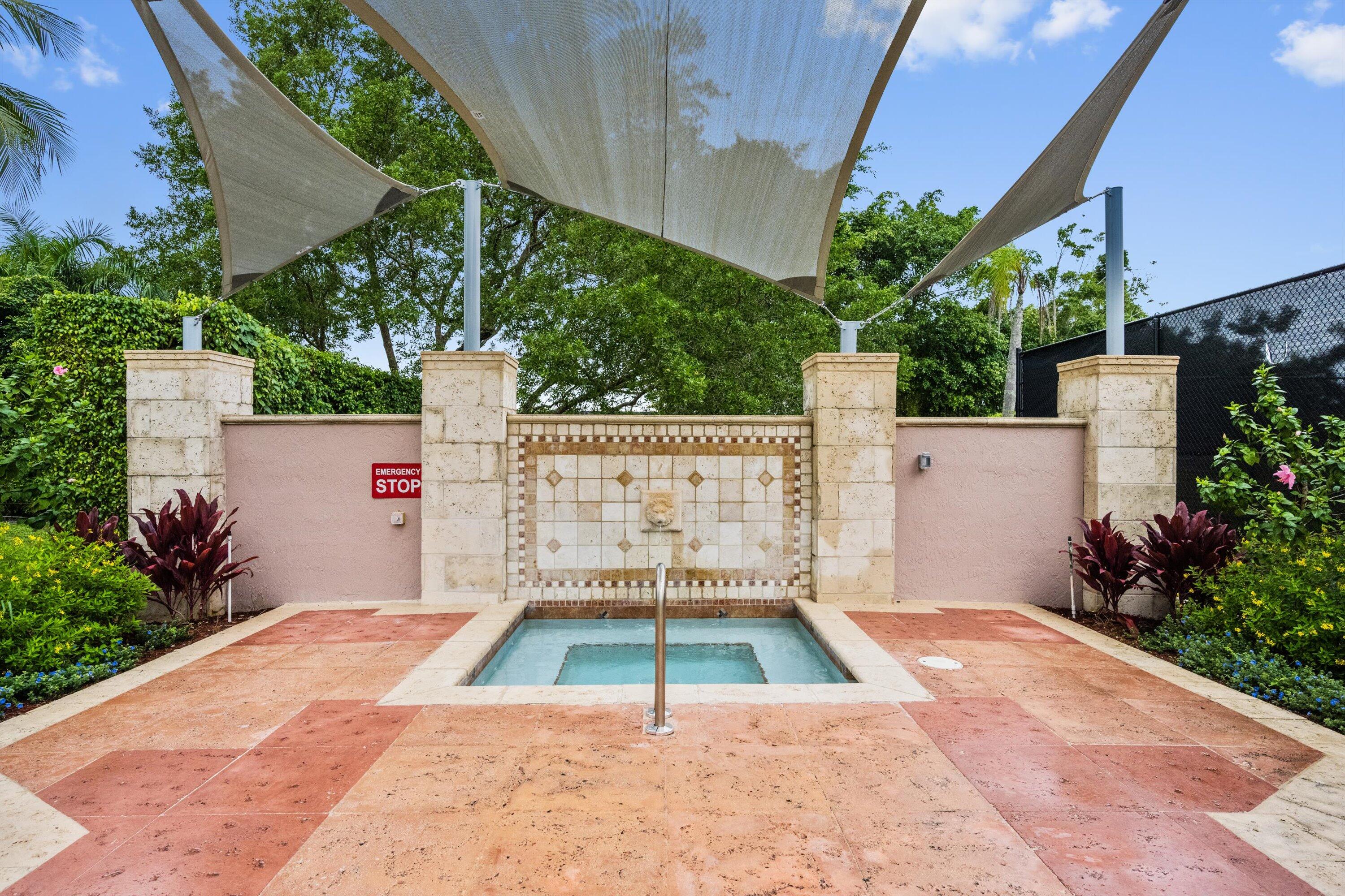 11750 SAINT ANDREWS #208, Wellington FL 33414