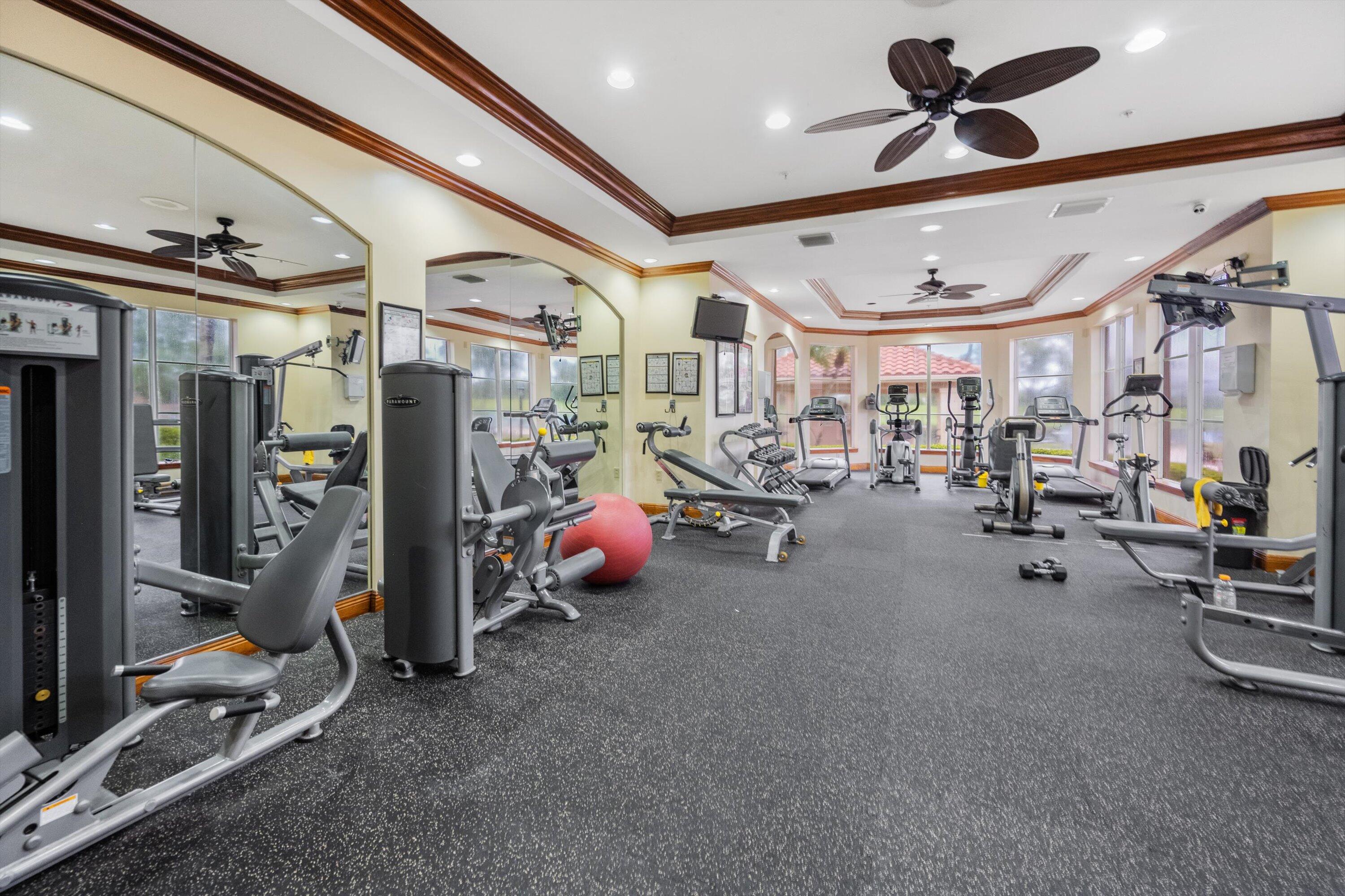 11750 SAINT ANDREWS #208, Wellington FL 33414