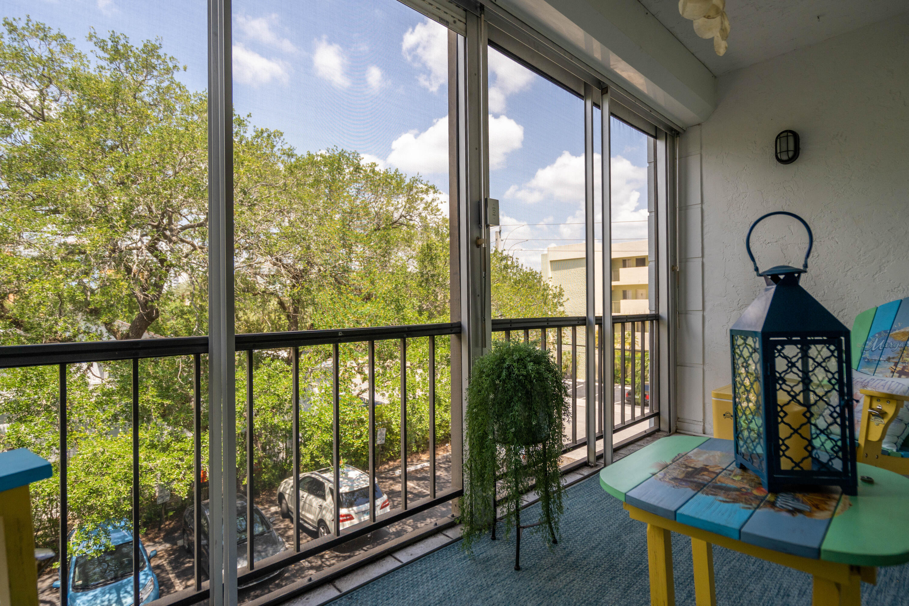1212 SE 2nd #305, Fort Lauderdale FL 33301