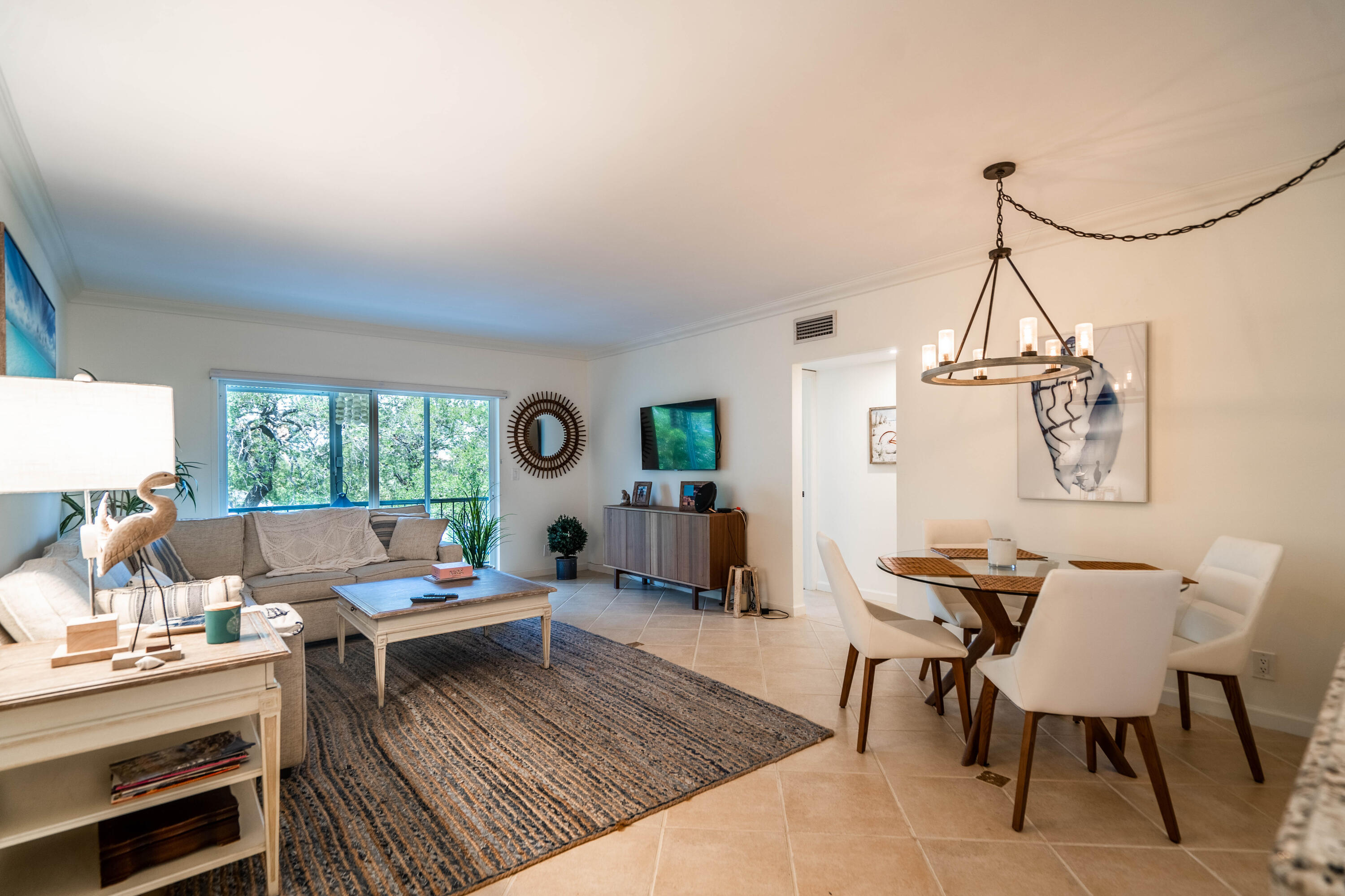 1212 SE 2nd #305, Fort Lauderdale FL 33301