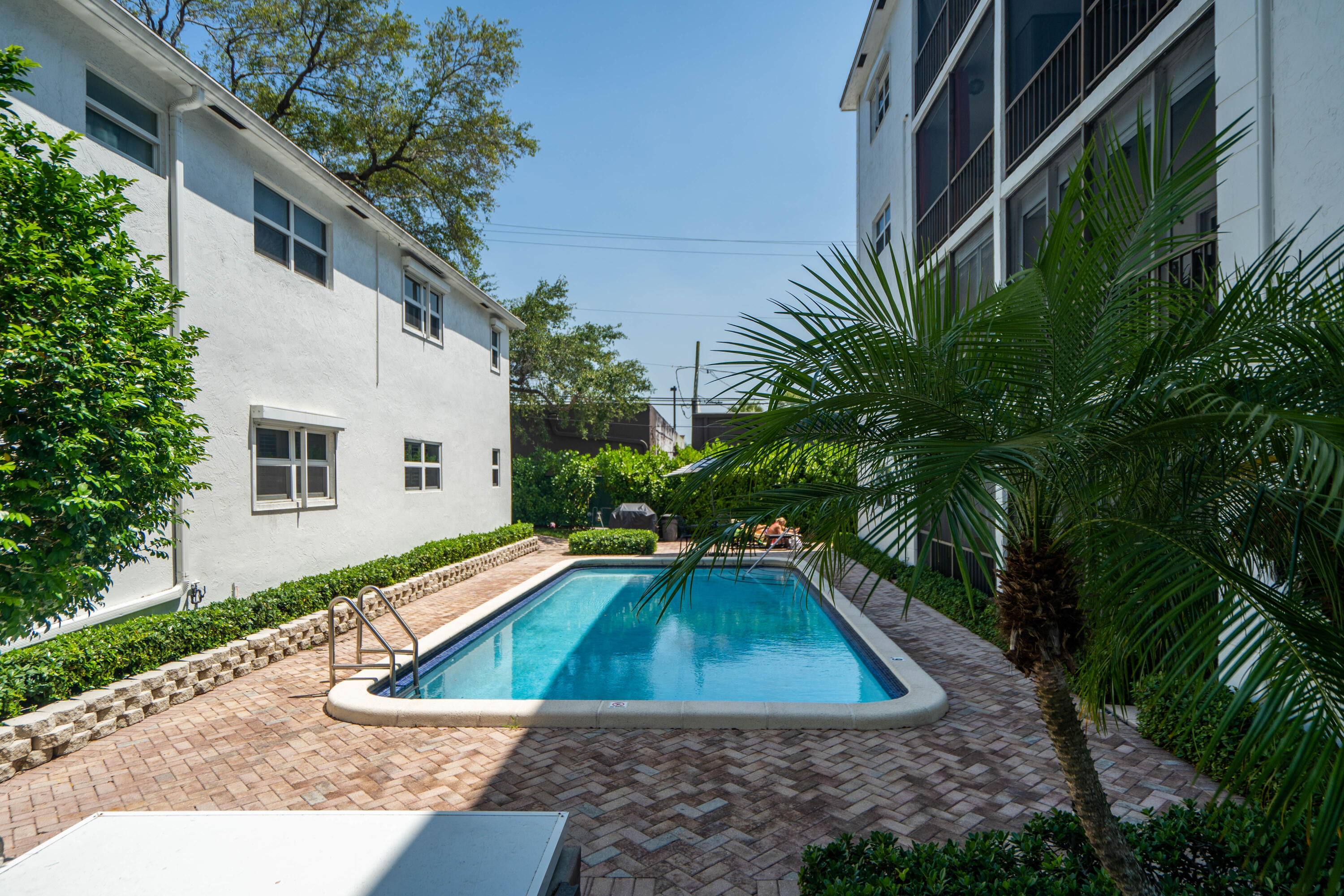 1212 SE 2nd #305, Fort Lauderdale FL 33301