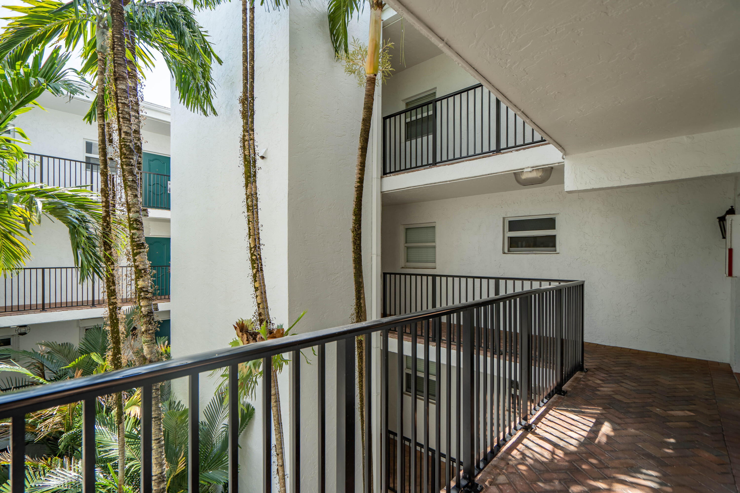 1212 SE 2nd #305, Fort Lauderdale FL 33301