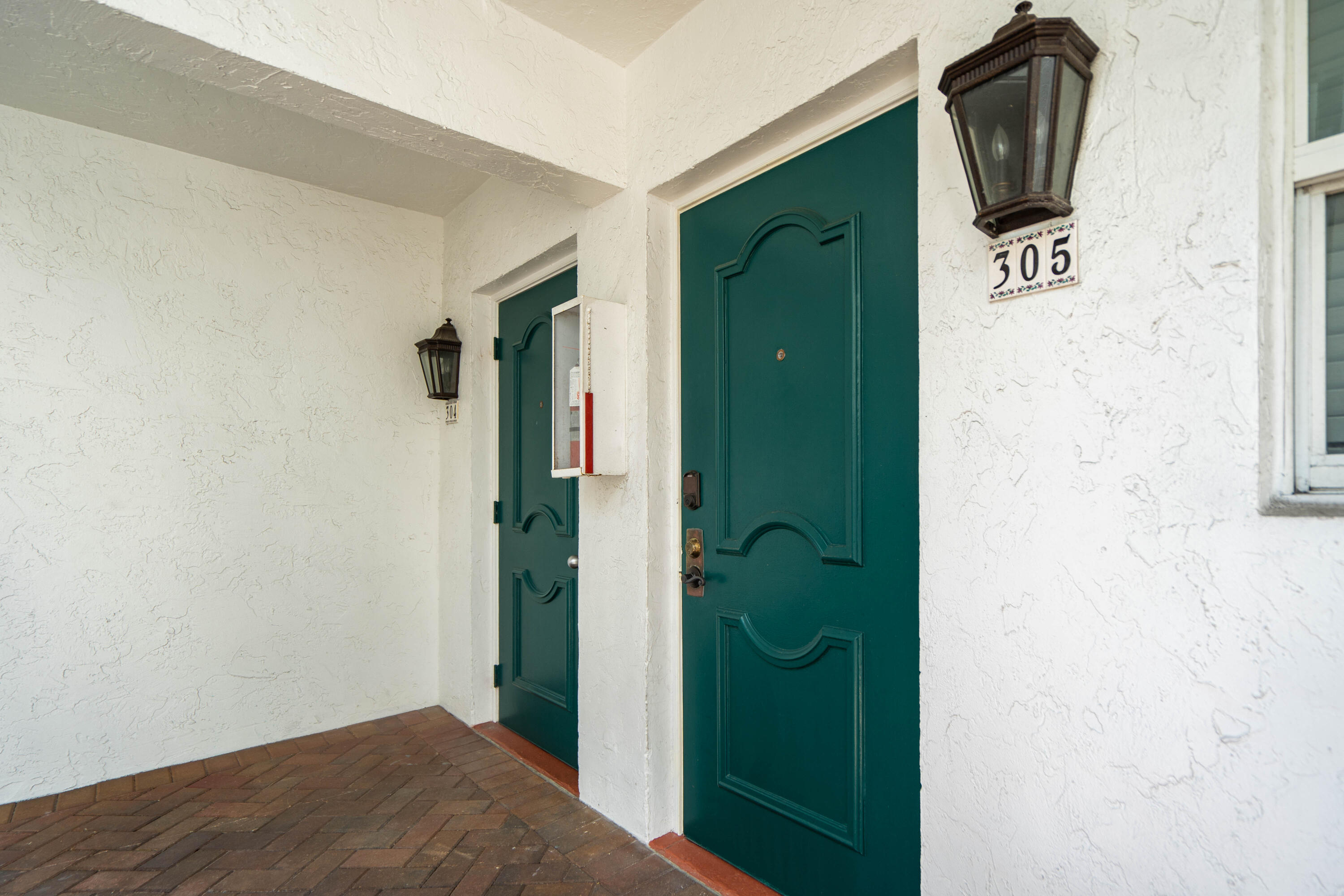 1212 SE 2nd #305, Fort Lauderdale FL 33301