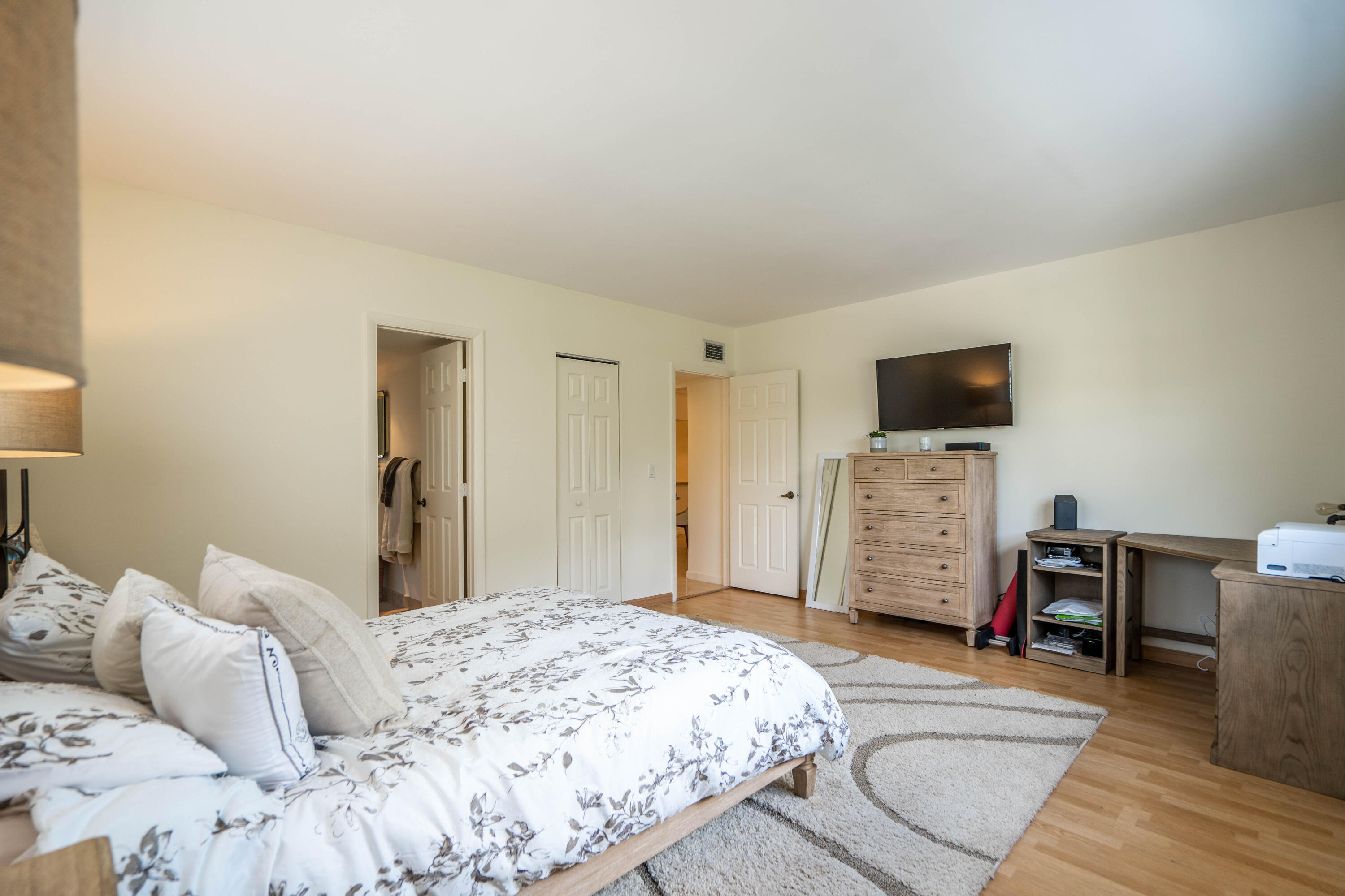 1212 SE 2nd #305, Fort Lauderdale FL 33301
