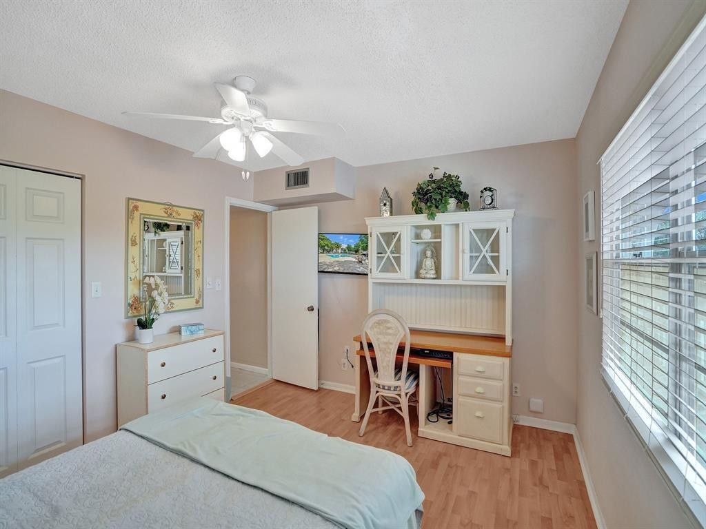 2003 GRANADA #C4, Coconut Creek FL 33066
