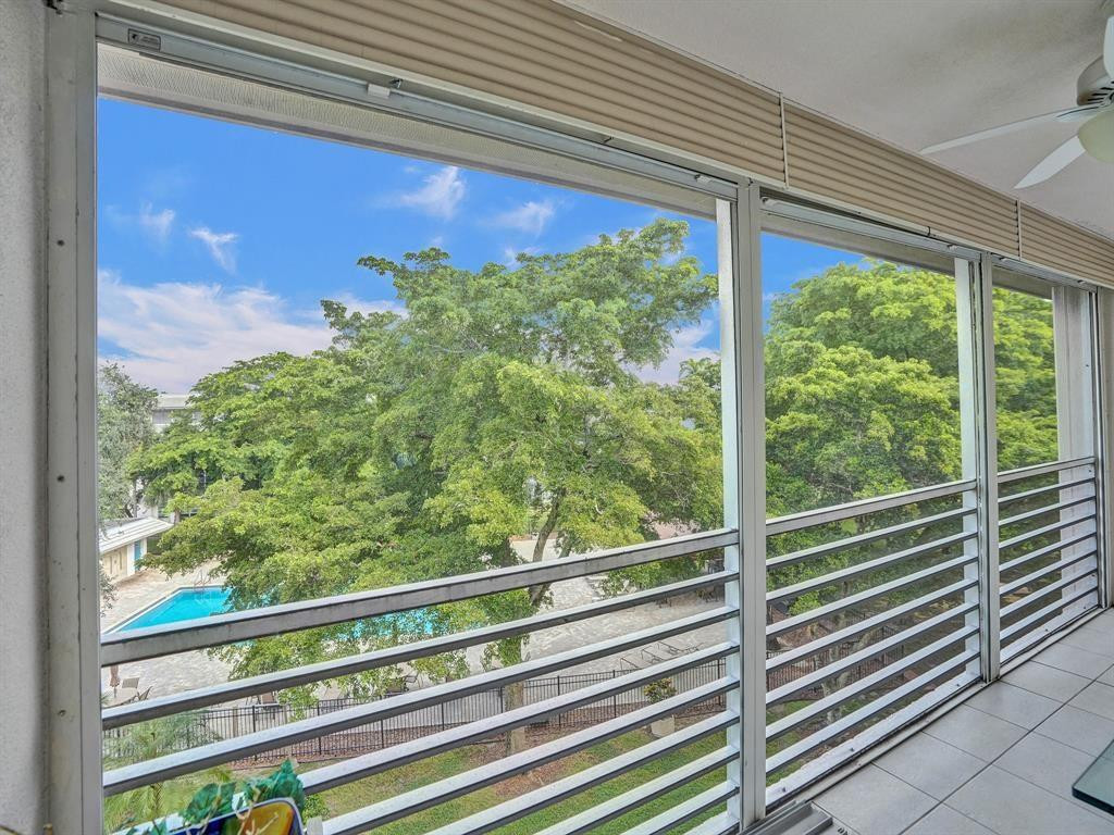 2003 GRANADA #C4, Coconut Creek FL 33066