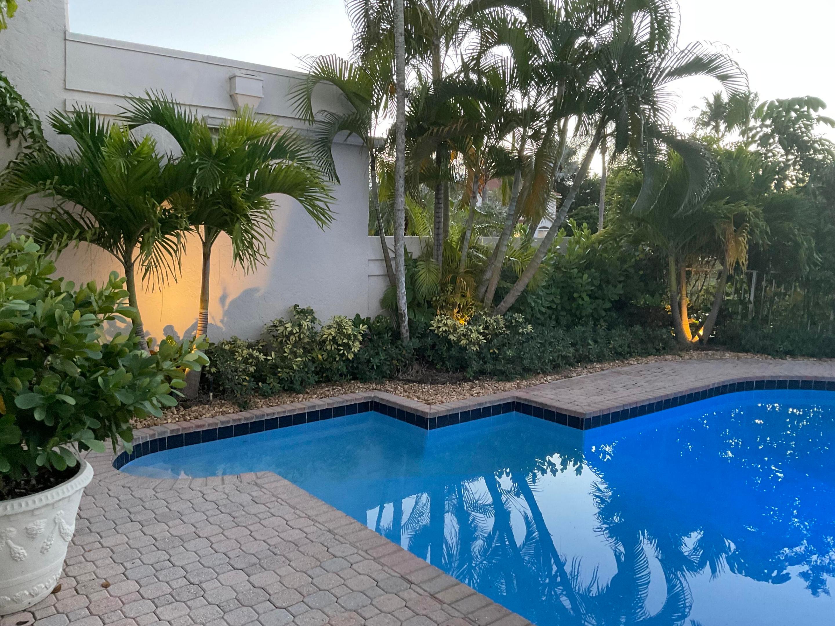 7111 Dubonnet, Boca Raton FL 33433
