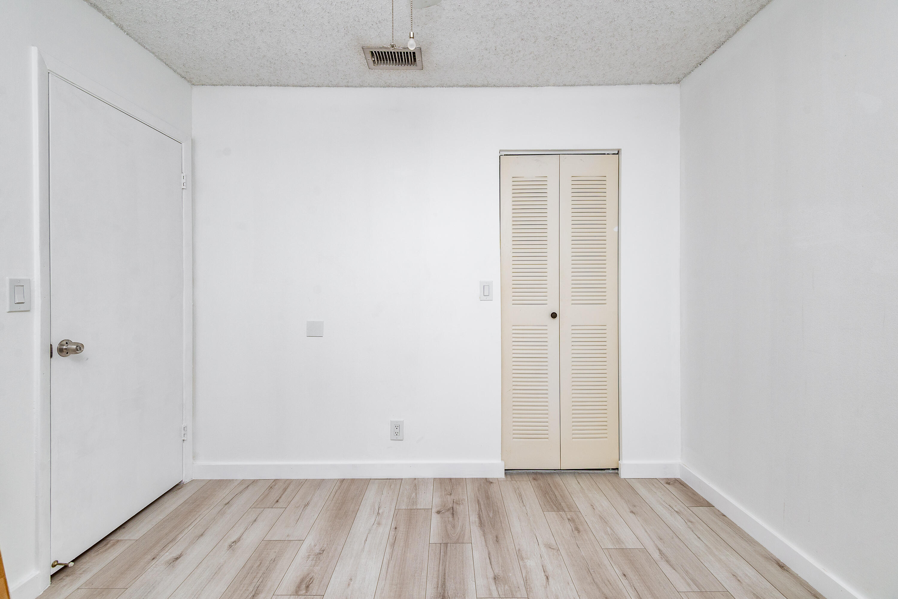 5590 COURTYARD, Margate FL 33063