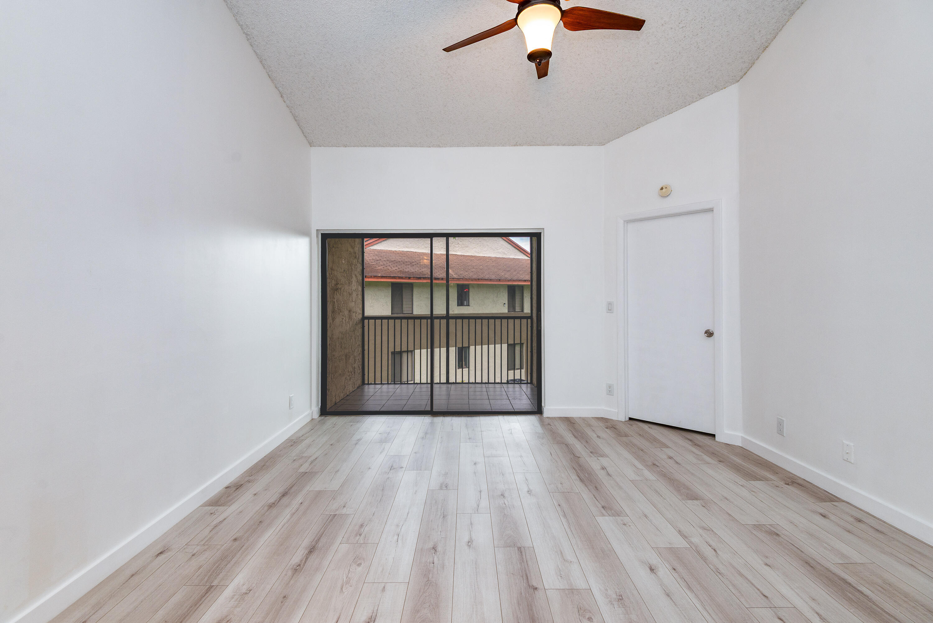 5590 COURTYARD, Margate FL 33063