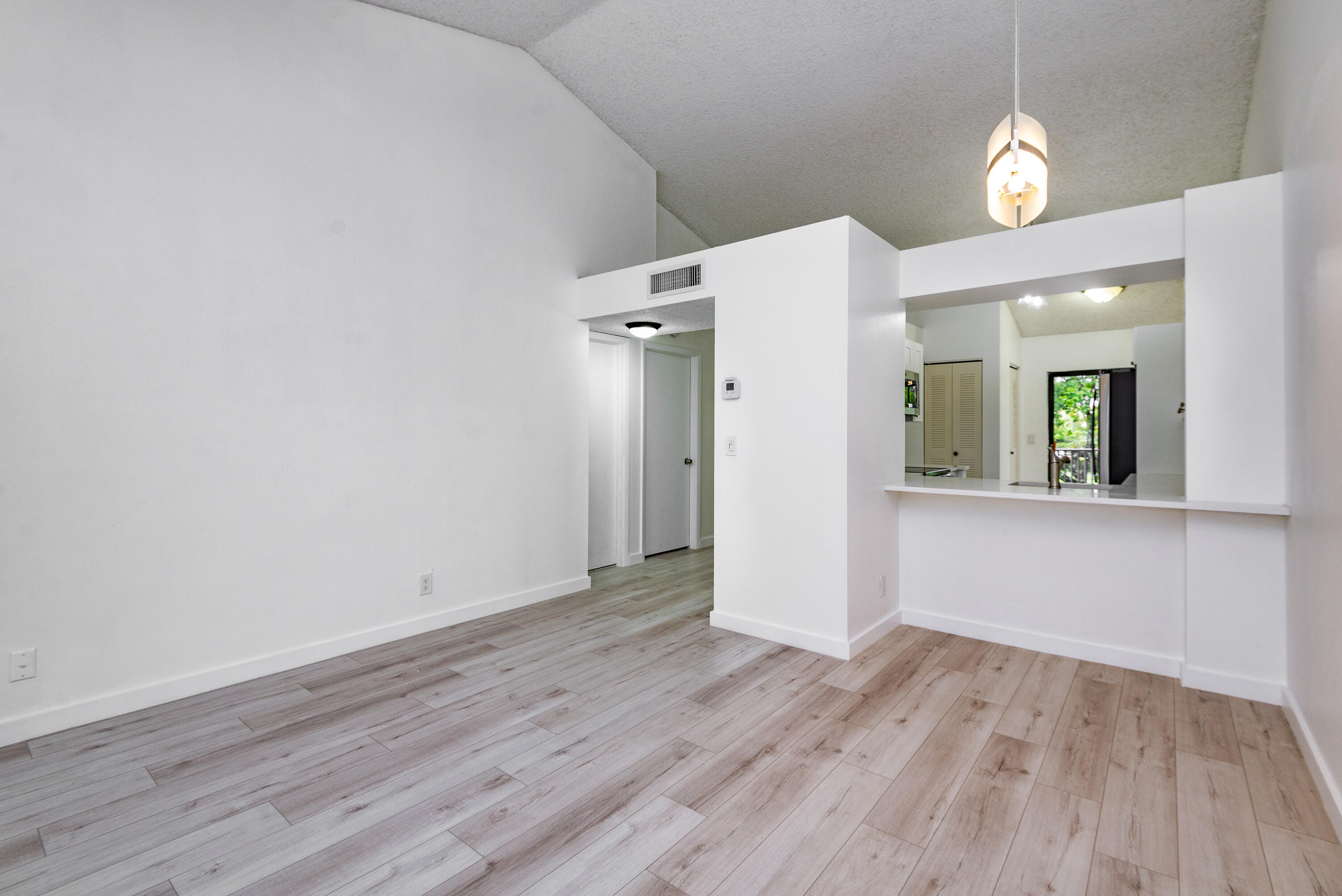 5590 COURTYARD, Margate FL 33063