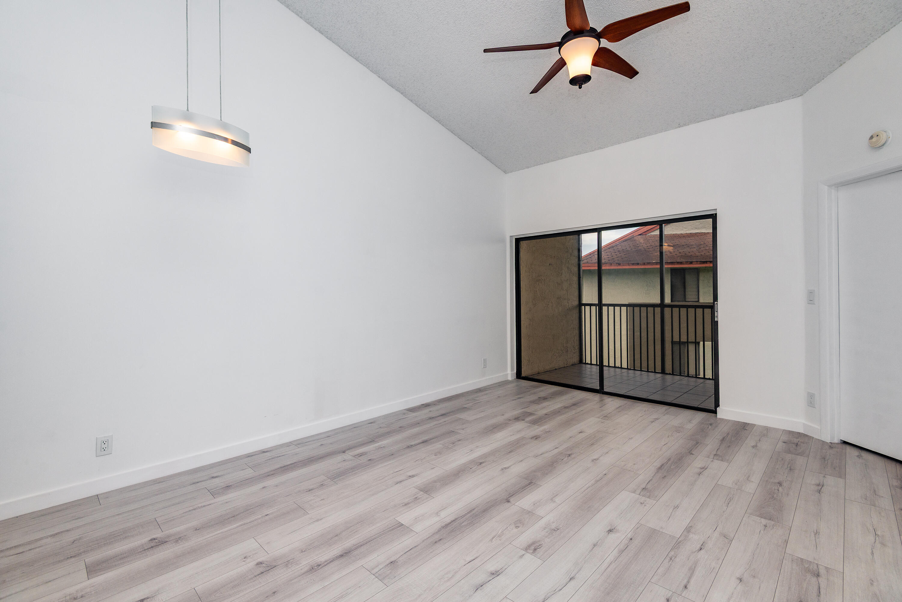 5590 COURTYARD, Margate FL 33063