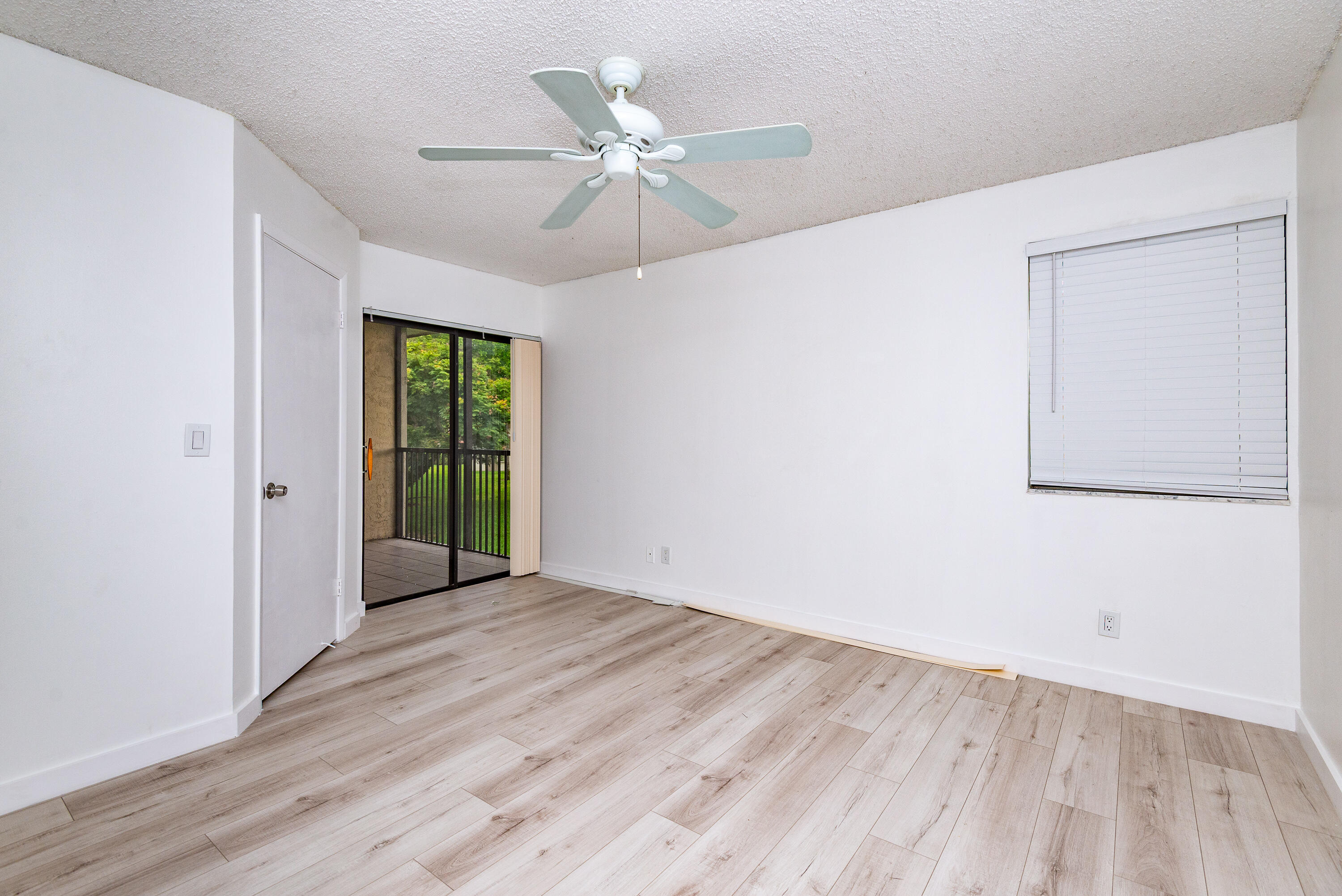 5590 COURTYARD, Margate FL 33063