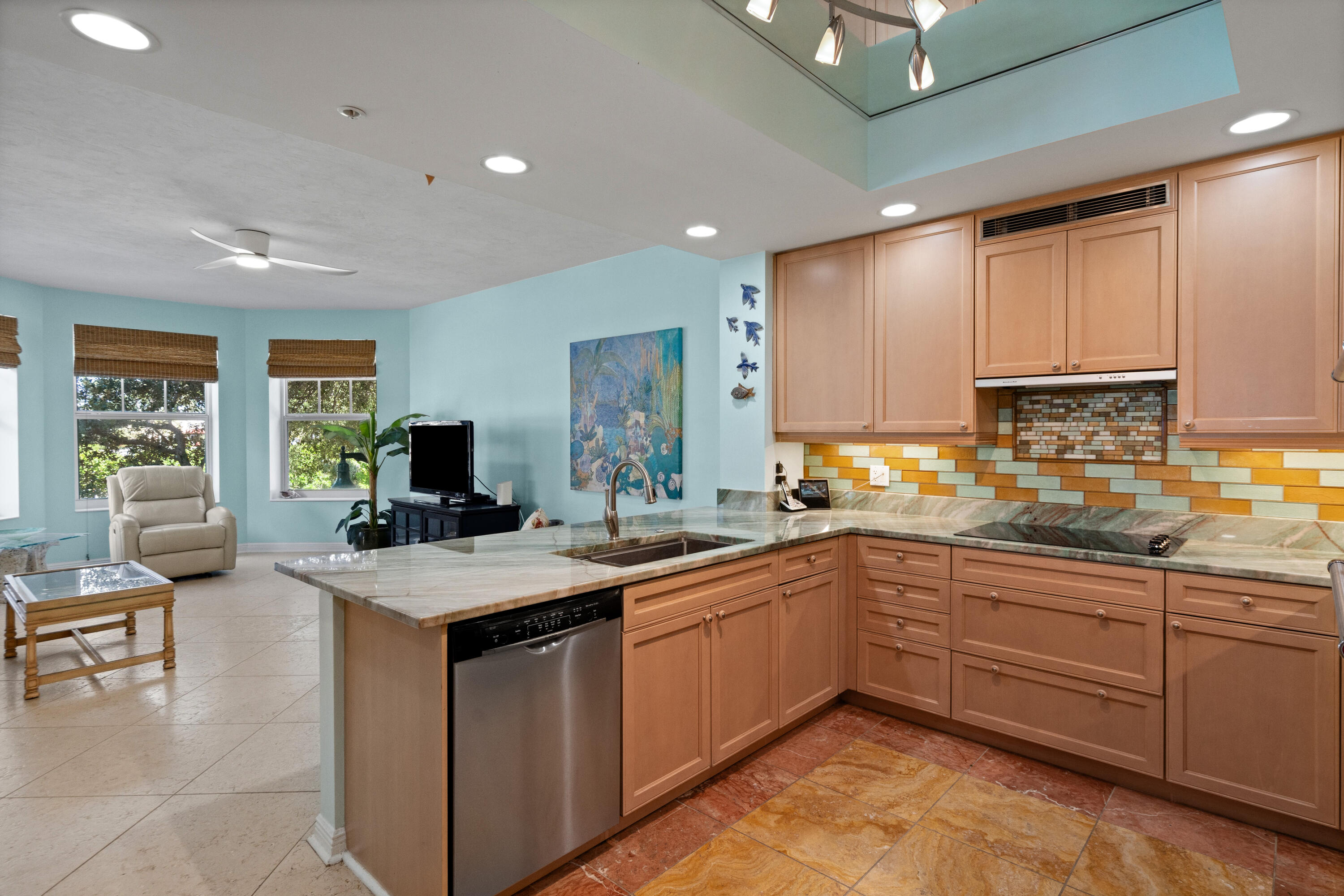 400 S US HIGHWAY 1 #104, Jupiter FL 33477