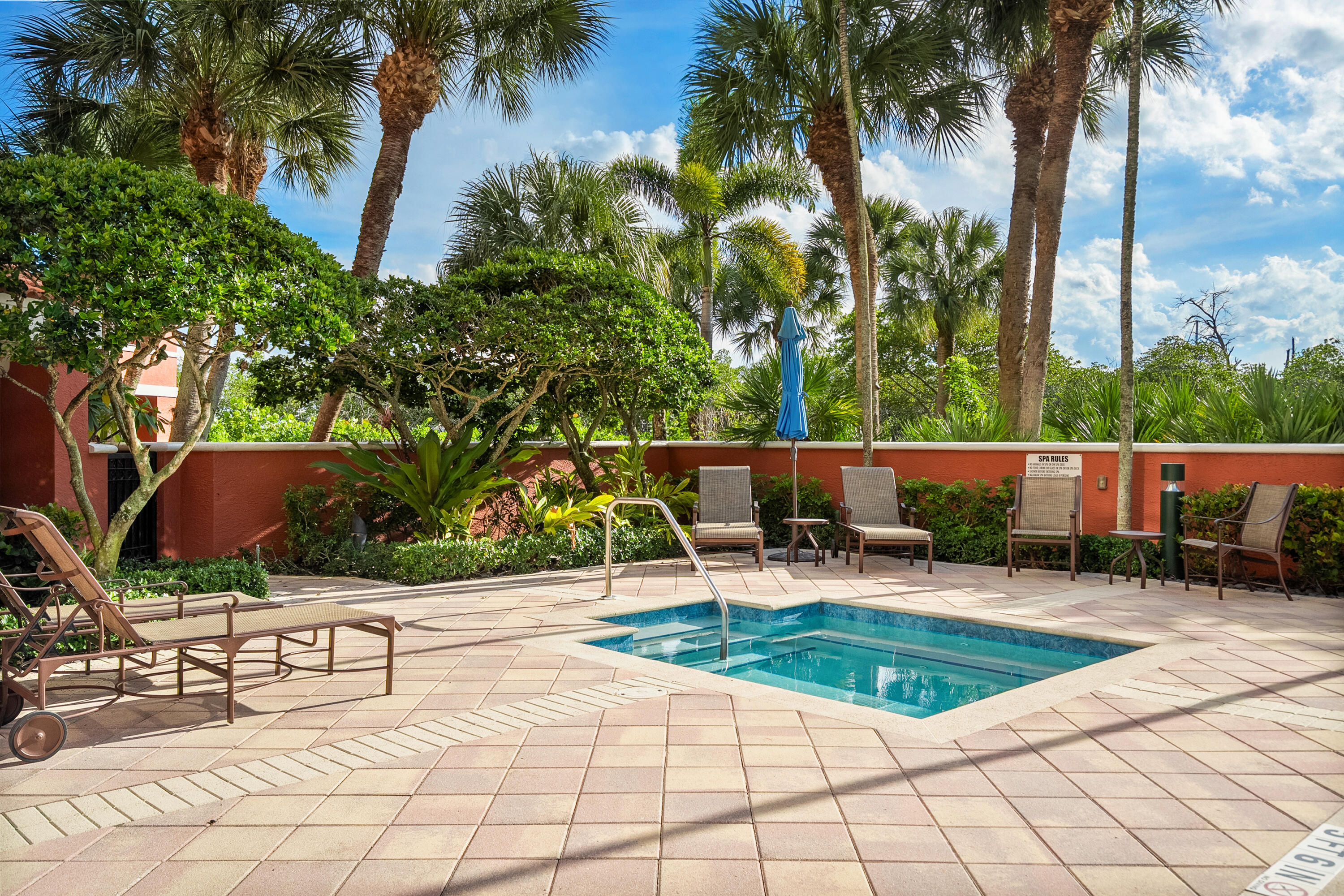 400 S US HIGHWAY 1 #104, Jupiter FL 33477